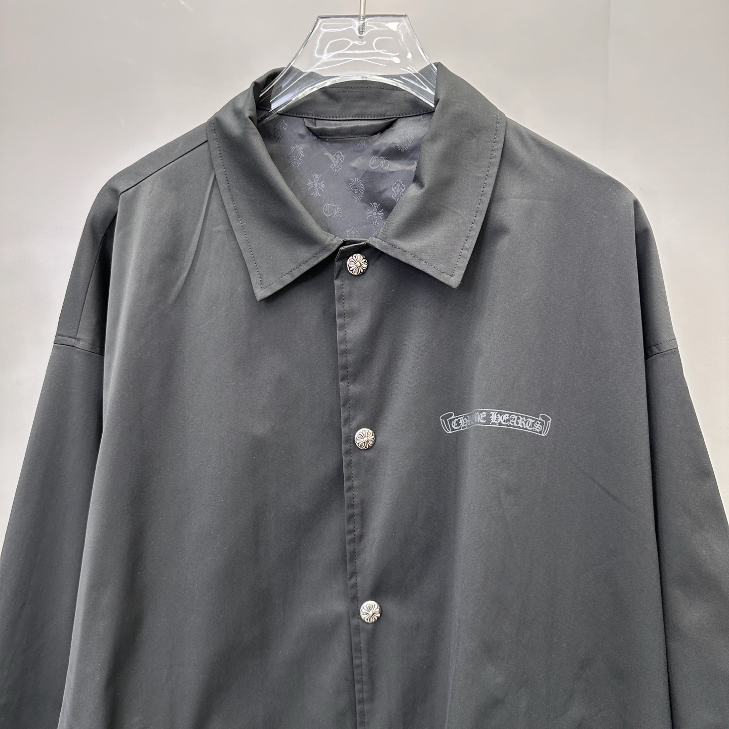 克罗心 ｜ 新款风衣外套，成衣多处印花标，经典五金配饰，时尚休闲，男女同款，尺码sml