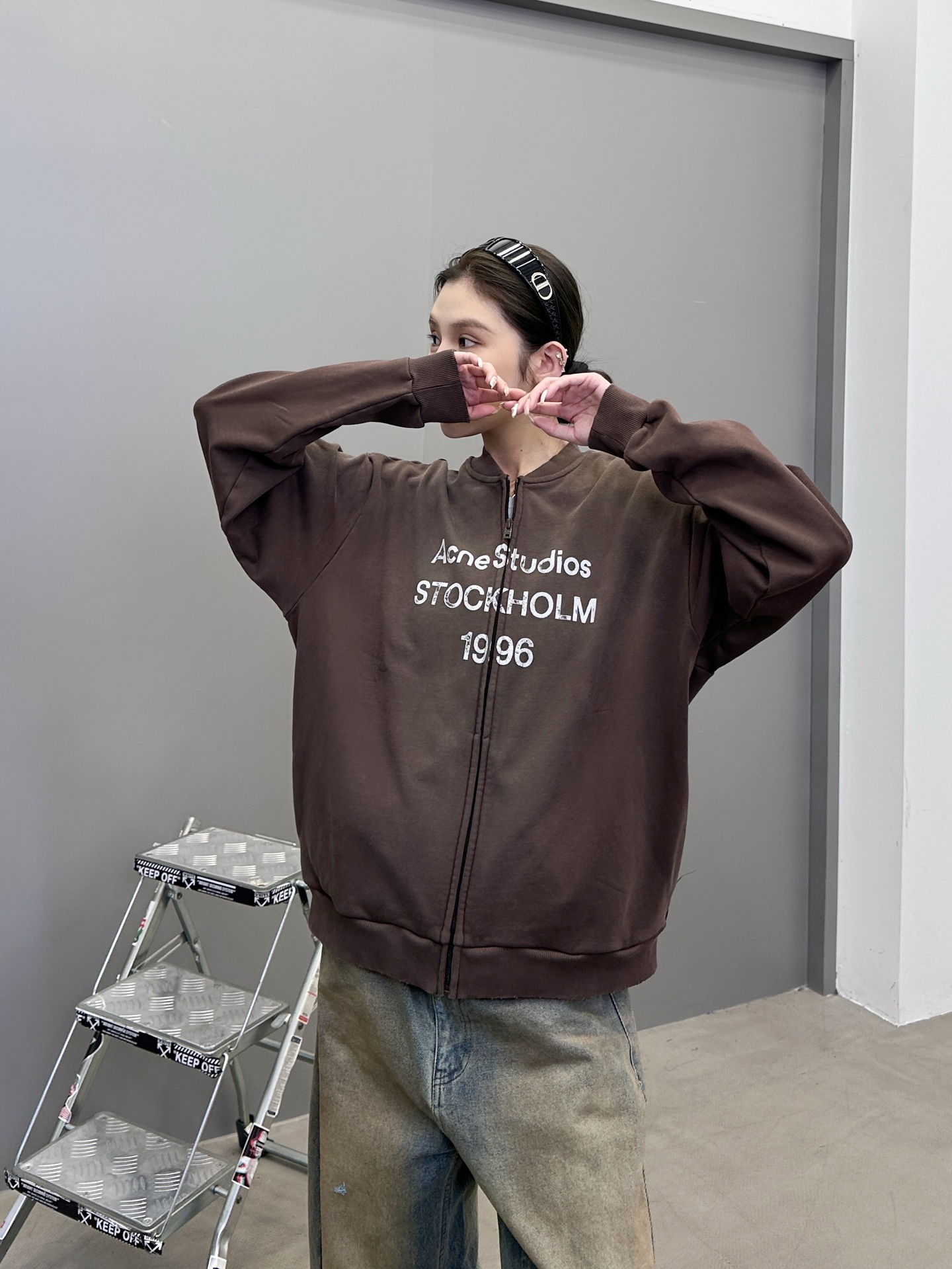 Acne ｜ 新款开衫卫衣，成衣洗水喷色吊磨工艺加对位印花，男女同款，尺码sml