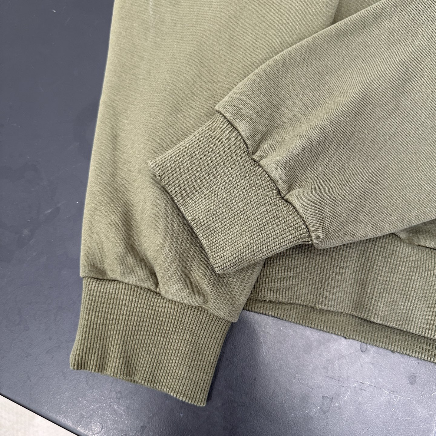 Acne ｜ 新款开衫卫衣，成衣洗水喷色吊磨工艺加对位印花，男女同款，尺码sml