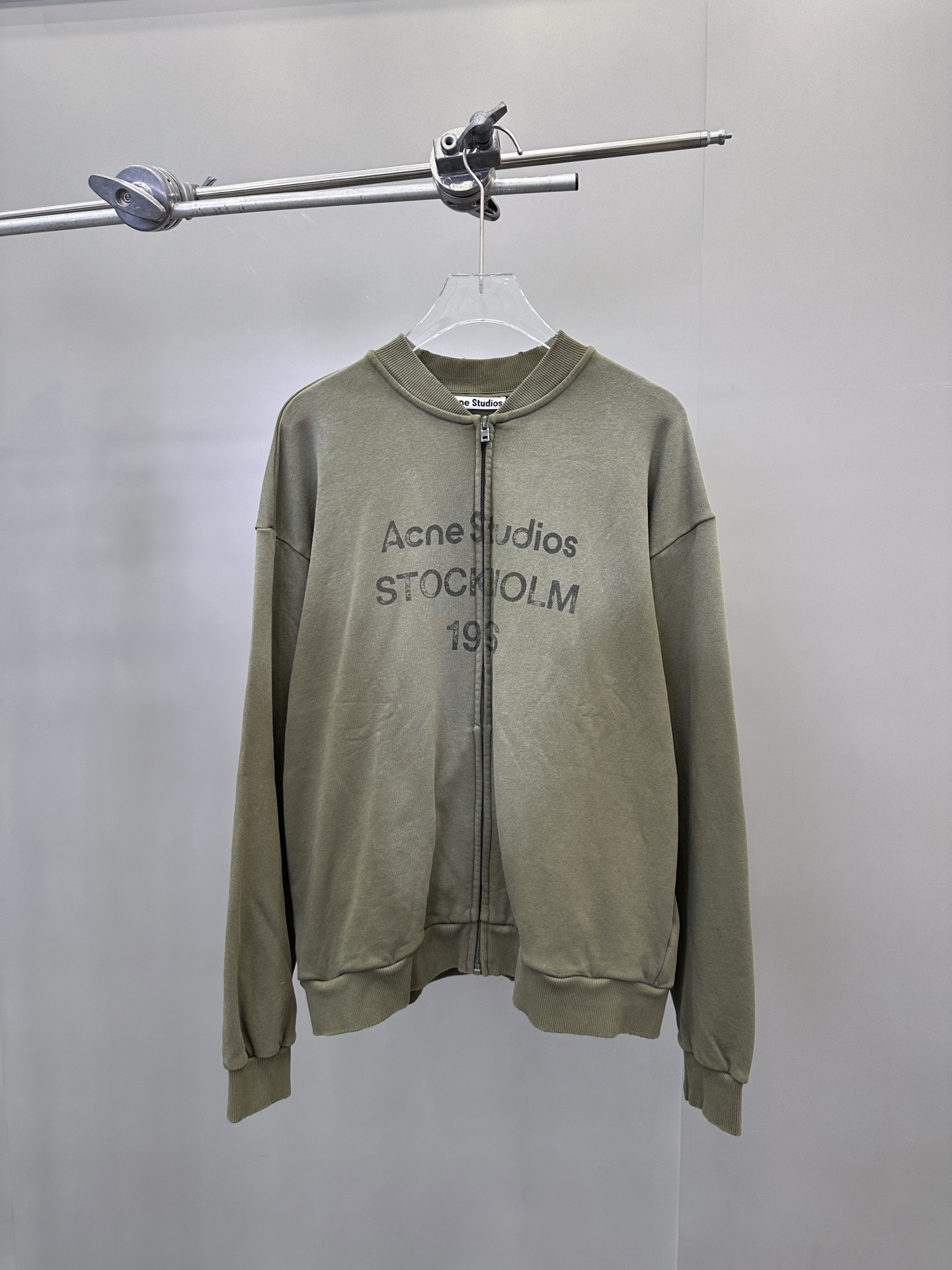 Acne ｜ 新款开衫卫衣，成衣洗水喷色吊磨工艺加对位印花，男女同款，尺码sml