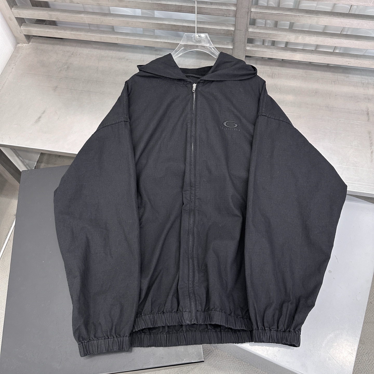 巴黎 ｜ 新款休闲外套，成衣洗水喷色工艺加经典刺绣标，100%高密棉面料，男女同款，尺码sml