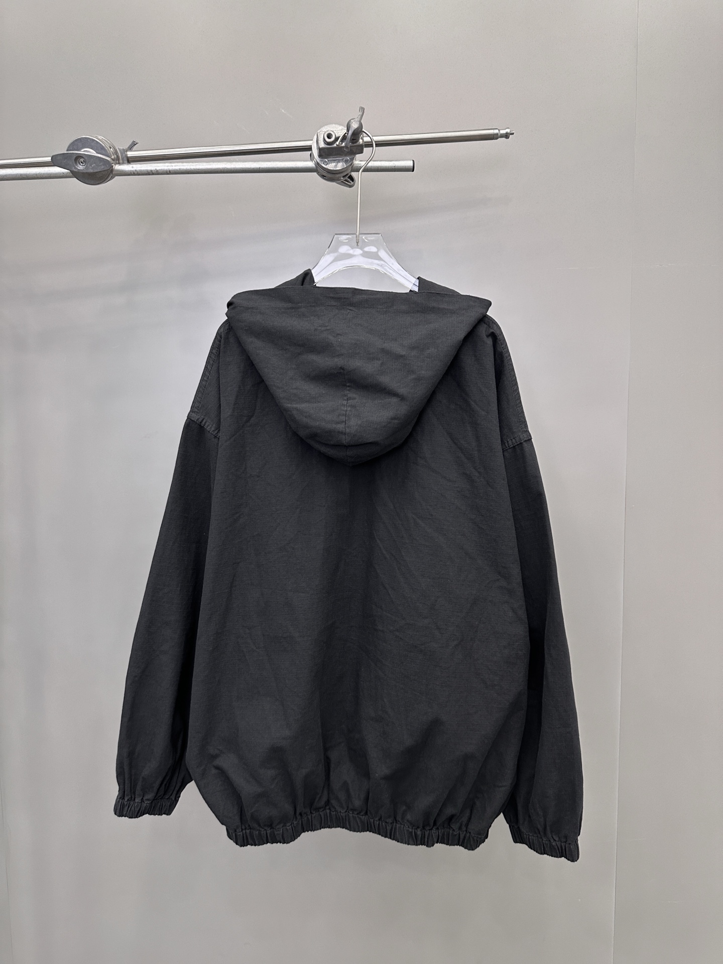 巴黎 ｜ 新款休闲外套，成衣洗水喷色工艺加经典刺绣标，100%高密棉面料，男女同款，尺码sml