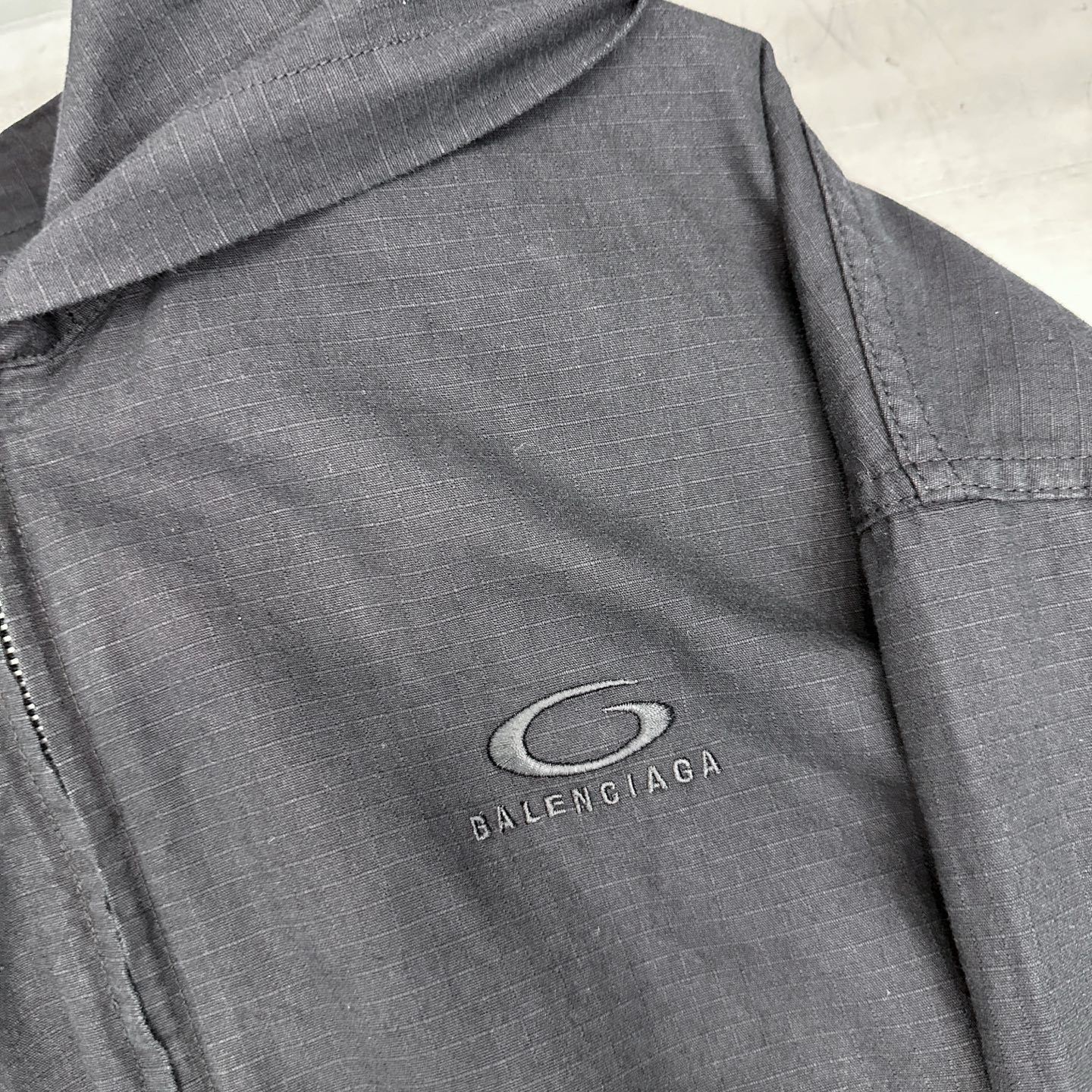 巴黎 ｜ 新款休闲外套，成衣洗水喷色工艺加经典刺绣标，100%高密棉面料，男女同款，尺码sml