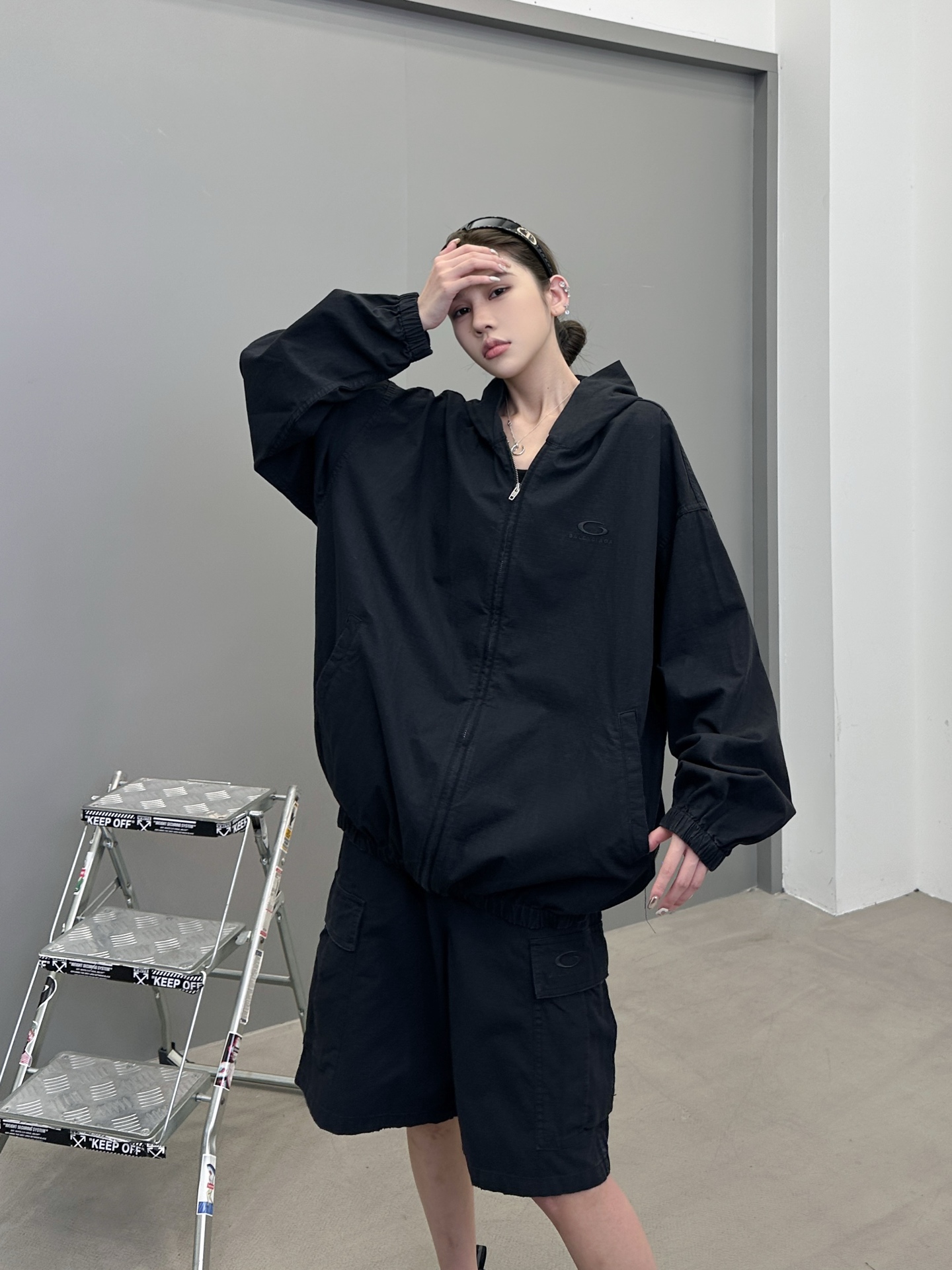 巴黎 ｜ 新款休闲外套，成衣洗水喷色工艺加经典刺绣标，100%高密棉面料，男女同款，尺码sml