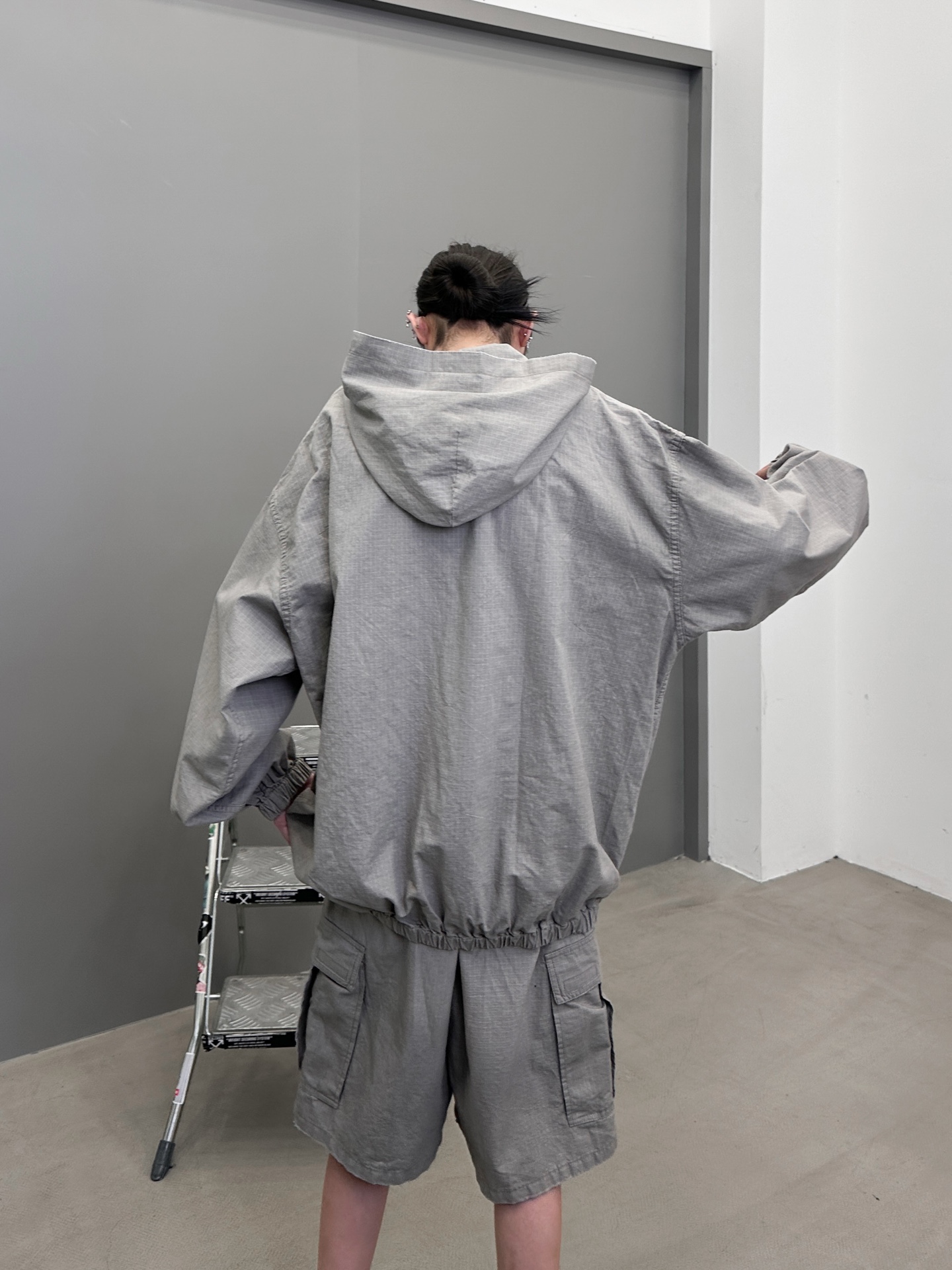 巴黎 ｜ 新款休闲外套，成衣洗水喷色工艺加经典刺绣标，100%高密棉面料，男女同款，尺码sml