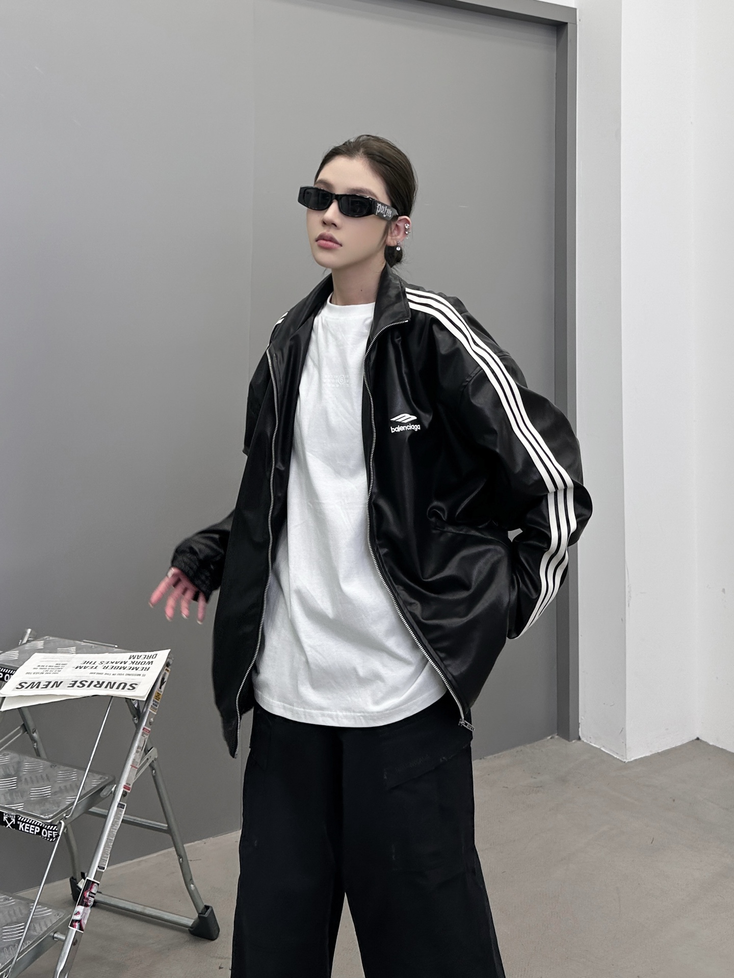 巴黎 ｜ 新款环保皮外套，经典刺绣标，手工车侧杠，进口合成海岛丝pu面料，男女同款，尺码sml