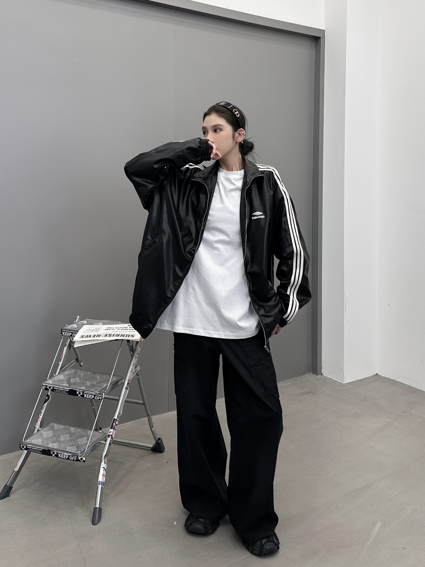 巴黎 ｜ 新款环保皮外套，经典刺绣标，手工车侧杠，进口合成海岛丝pu面料，男女同款，尺码sml