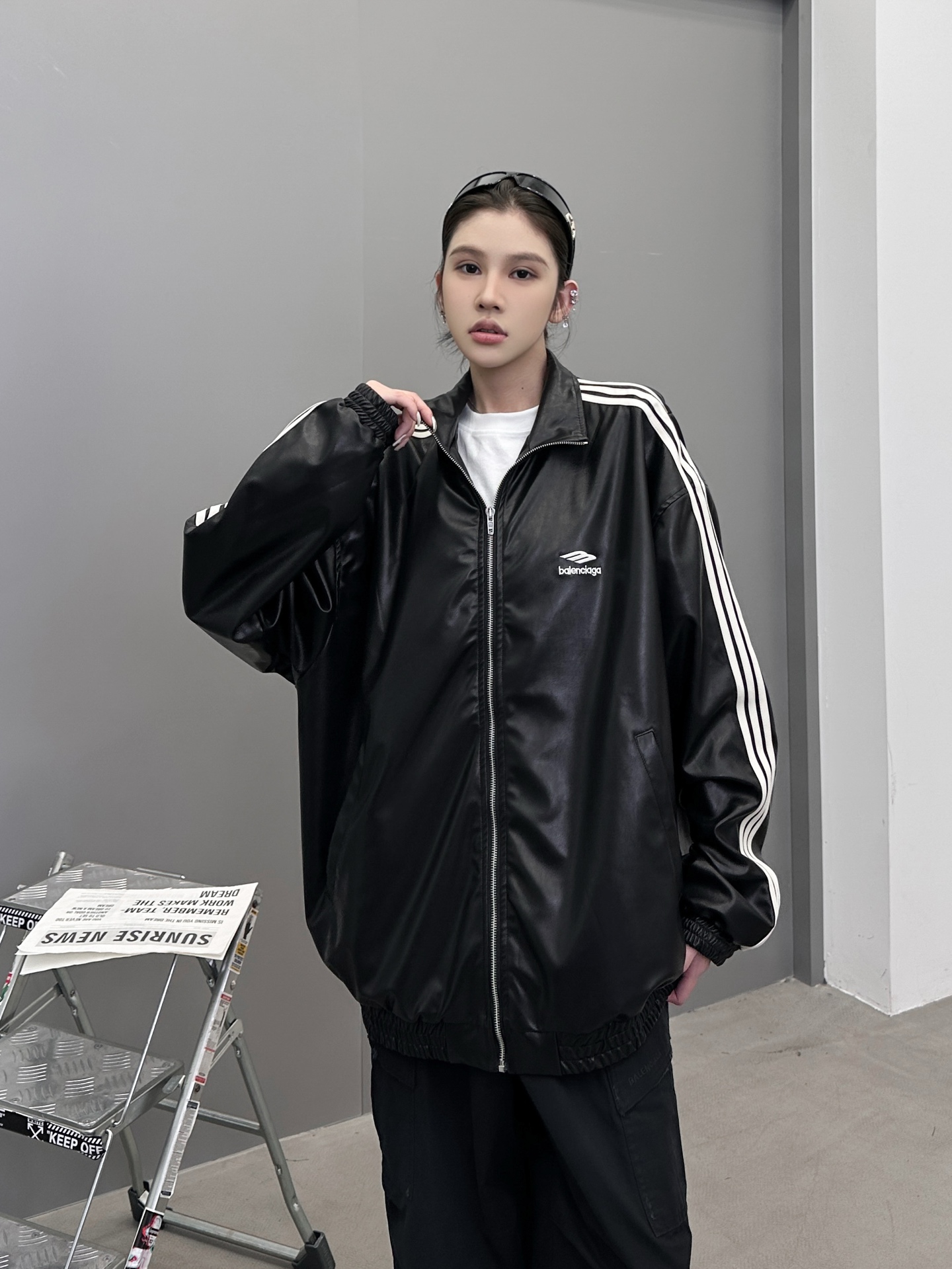 巴黎 ｜ 新款环保皮外套，经典刺绣标，手工车侧杠，进口合成海岛丝pu面料，男女同款，尺码sml