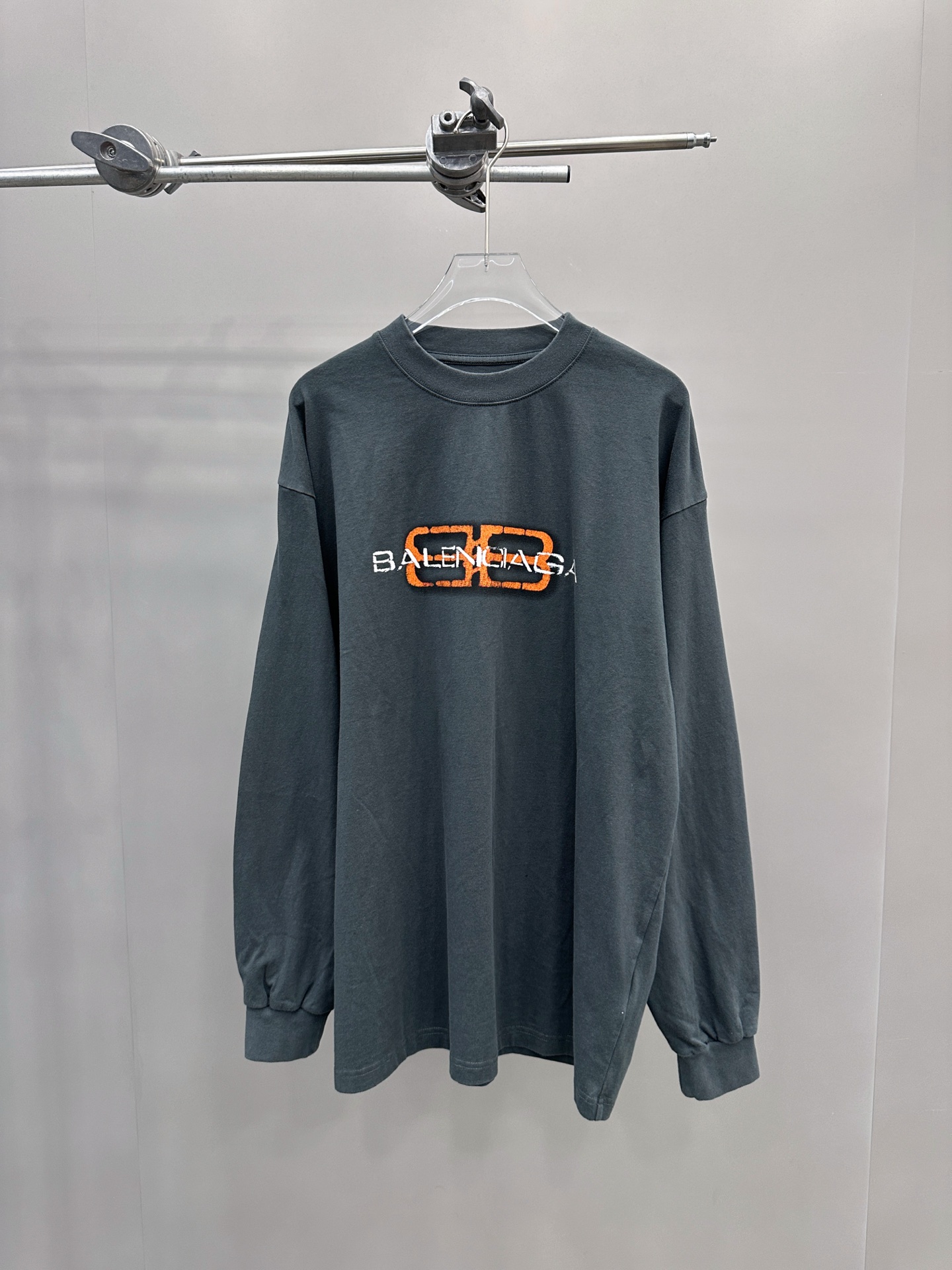 巴黎 ｜ 新款长袖t，成衣洗水炒色加成衣印花工艺，男女同款，尺码sml