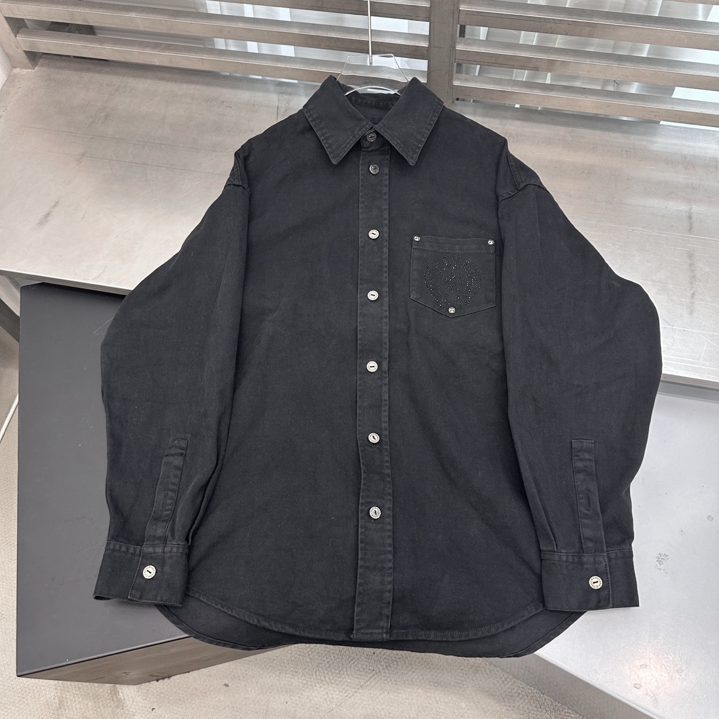 克罗心 ｜ 新款衬衣，成衣洗水喷色烫钻工艺，男女同款，尺码sml