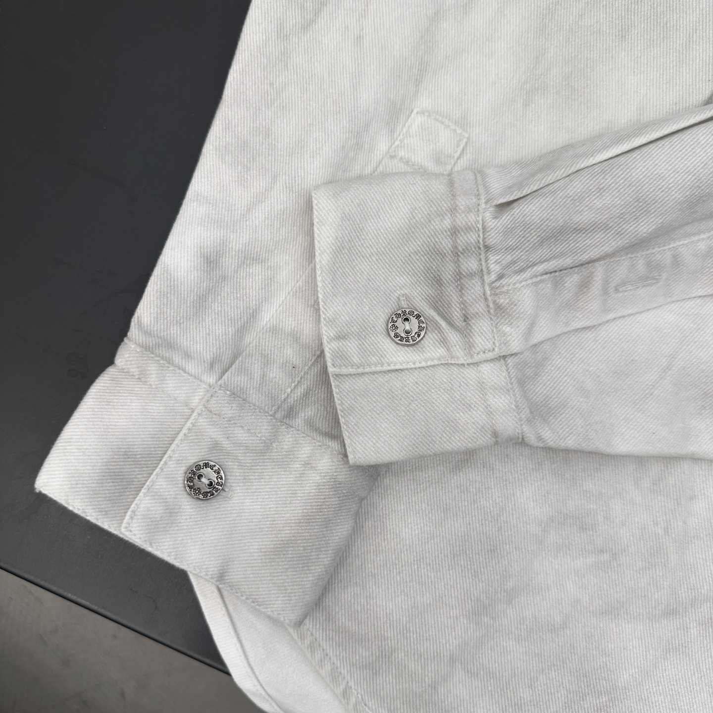 克罗心 ｜ 新款衬衣，成衣洗水喷色烫钻工艺，男女同款，尺码sml