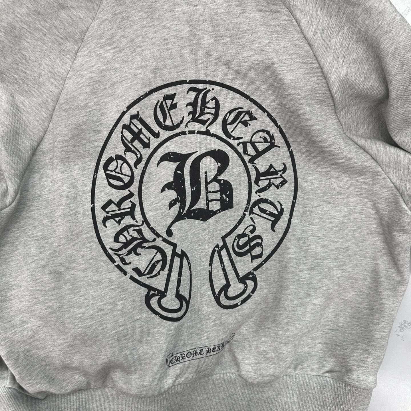 克罗心 ｜ 新款卫衣开衫，成衣洗水喷色吊磨工艺加多处印花，休闲时尚款式，尺码sml