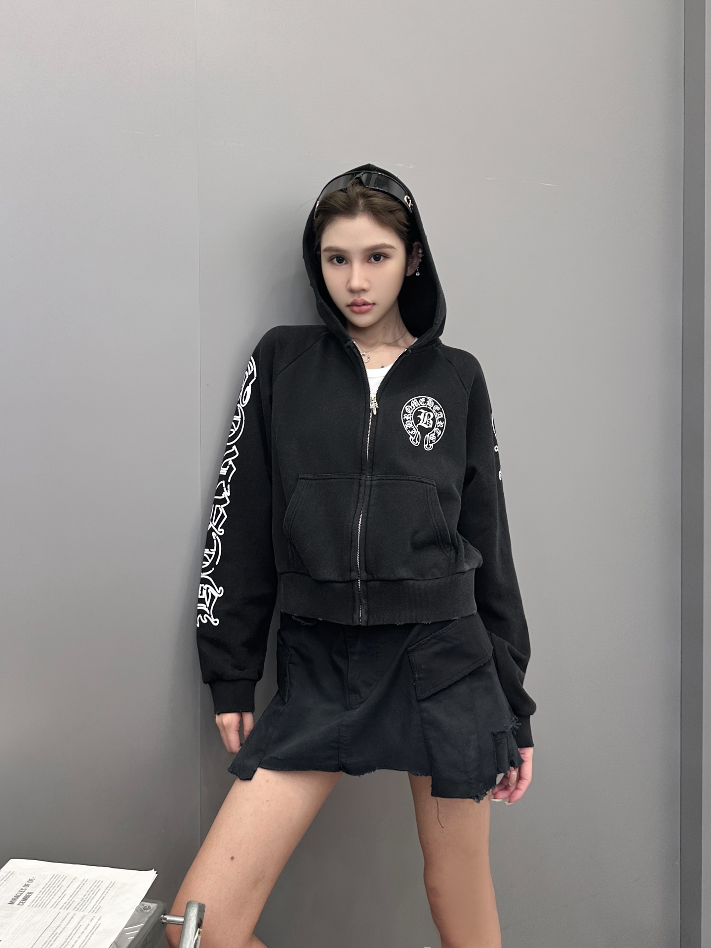 克罗心 ｜ 新款卫衣开衫，成衣洗水喷色吊磨工艺加多处印花，休闲时尚款式，尺码sml