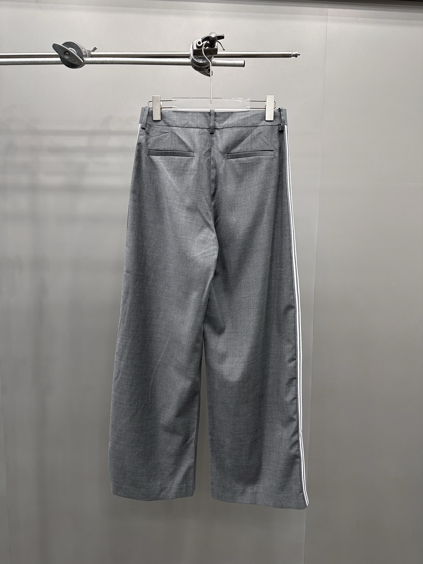 大王 ｜ 新款休闲裤，经典夹唛标，手工车侧杠工艺，羊毛混纺面料，男女同款，尺码sml