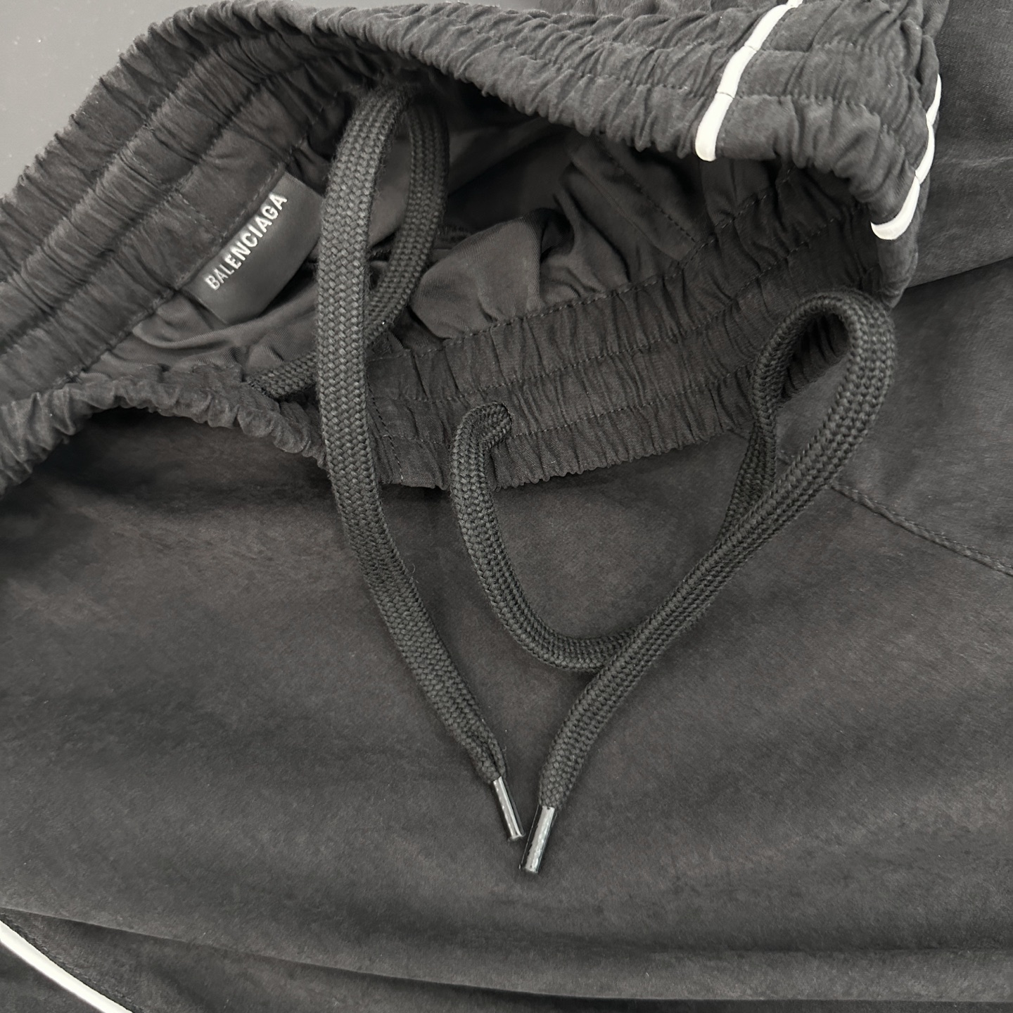 巴黎 ｜ 新款休闲裤，经典刺绣标，手工机边绳侧杠，男女同款，尺码sml