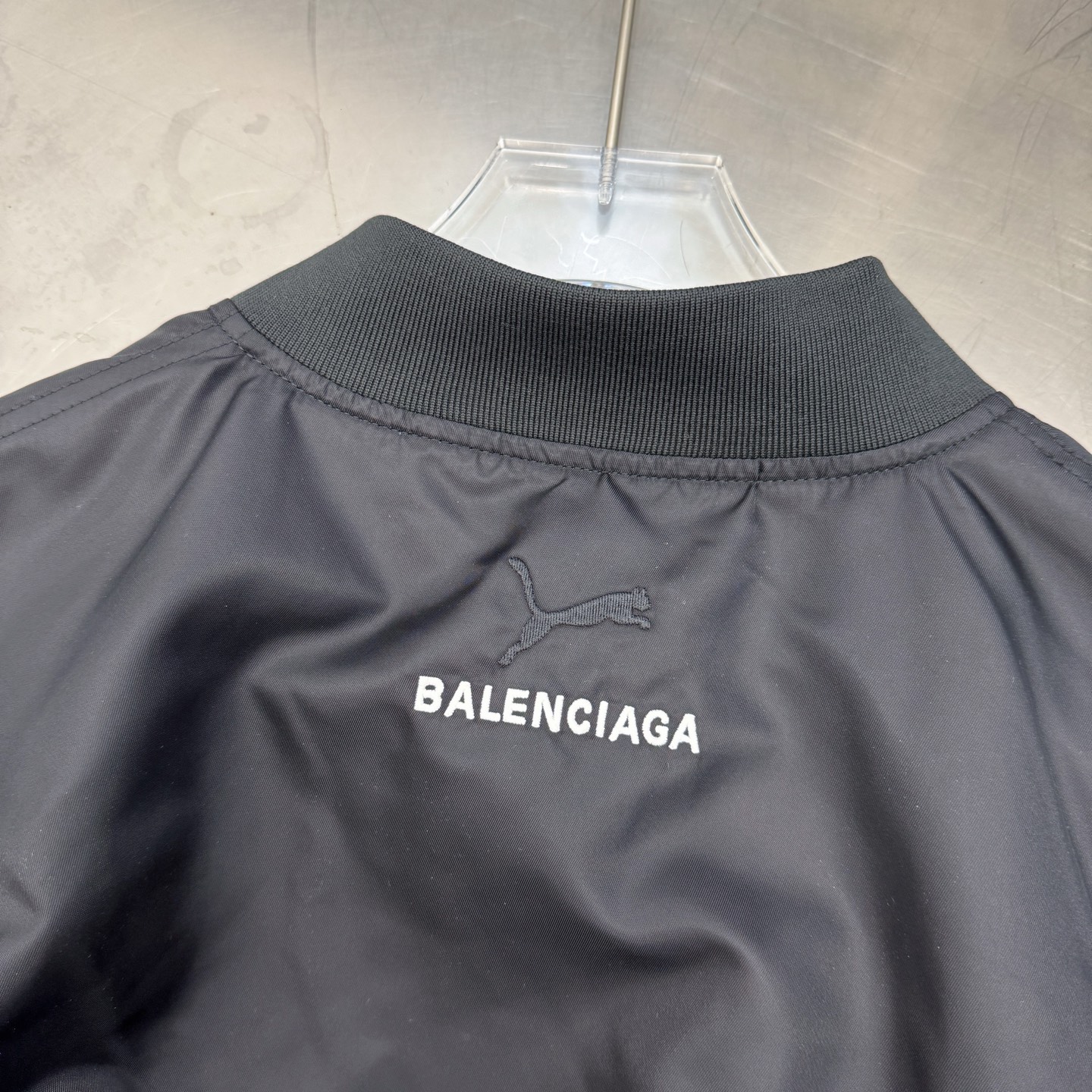 巴黎 ｜ 新款飞行员棉夹克，全身多处经典刺绣标，高密锦纶面料，休闲时尚，男女同款，尺码sml