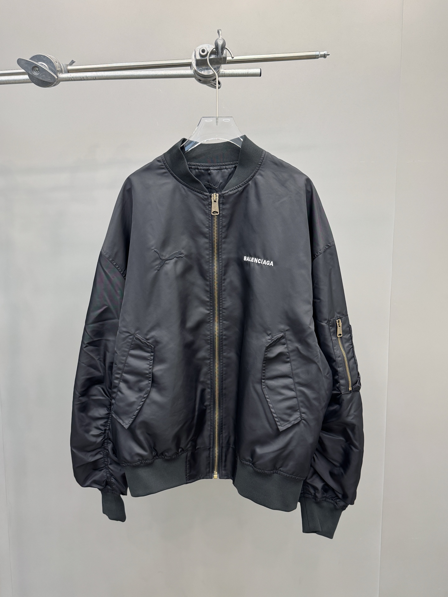 巴黎 ｜ 新款飞行员棉夹克，全身多处经典刺绣标，高密锦纶面料，休闲时尚，男女同款，尺码sml