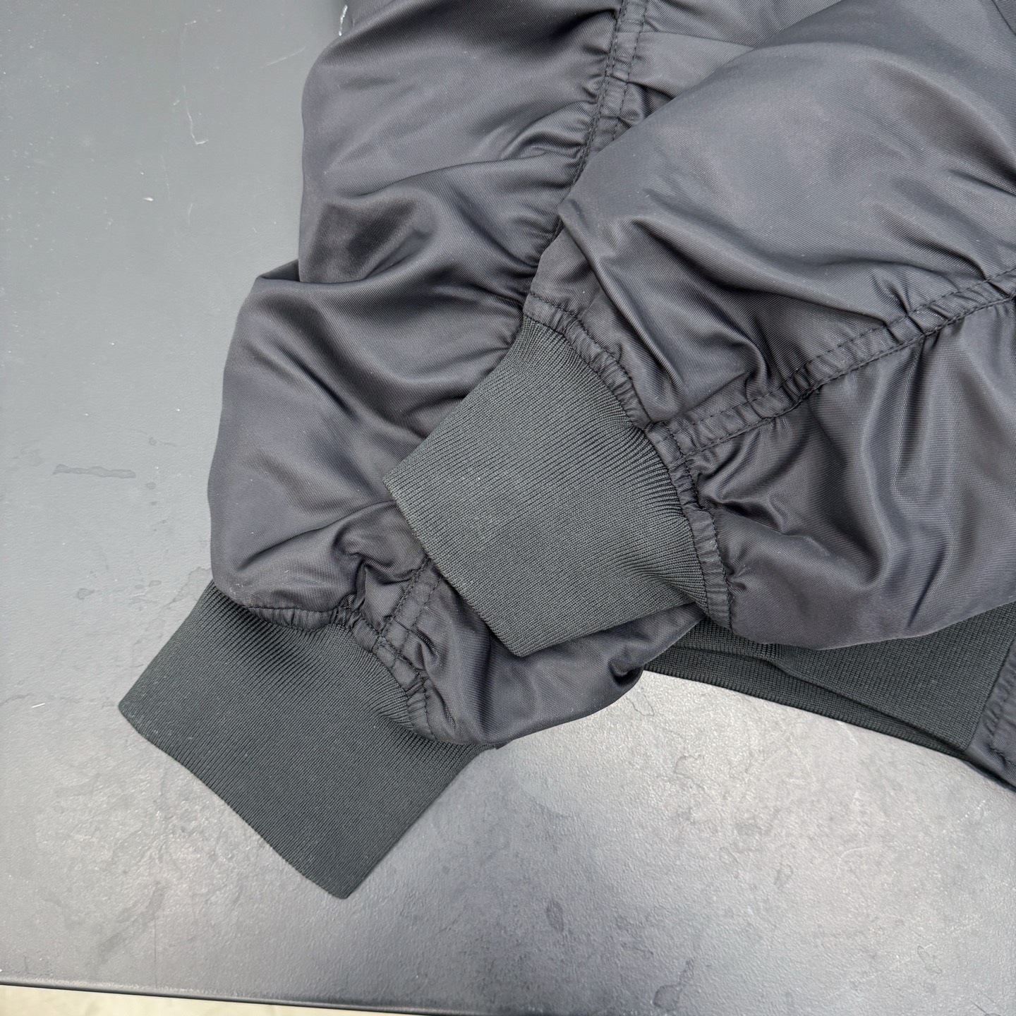 巴黎 ｜ 新款飞行员棉夹克，全身多处经典刺绣标，高密锦纶面料，休闲时尚，男女同款，尺码sml