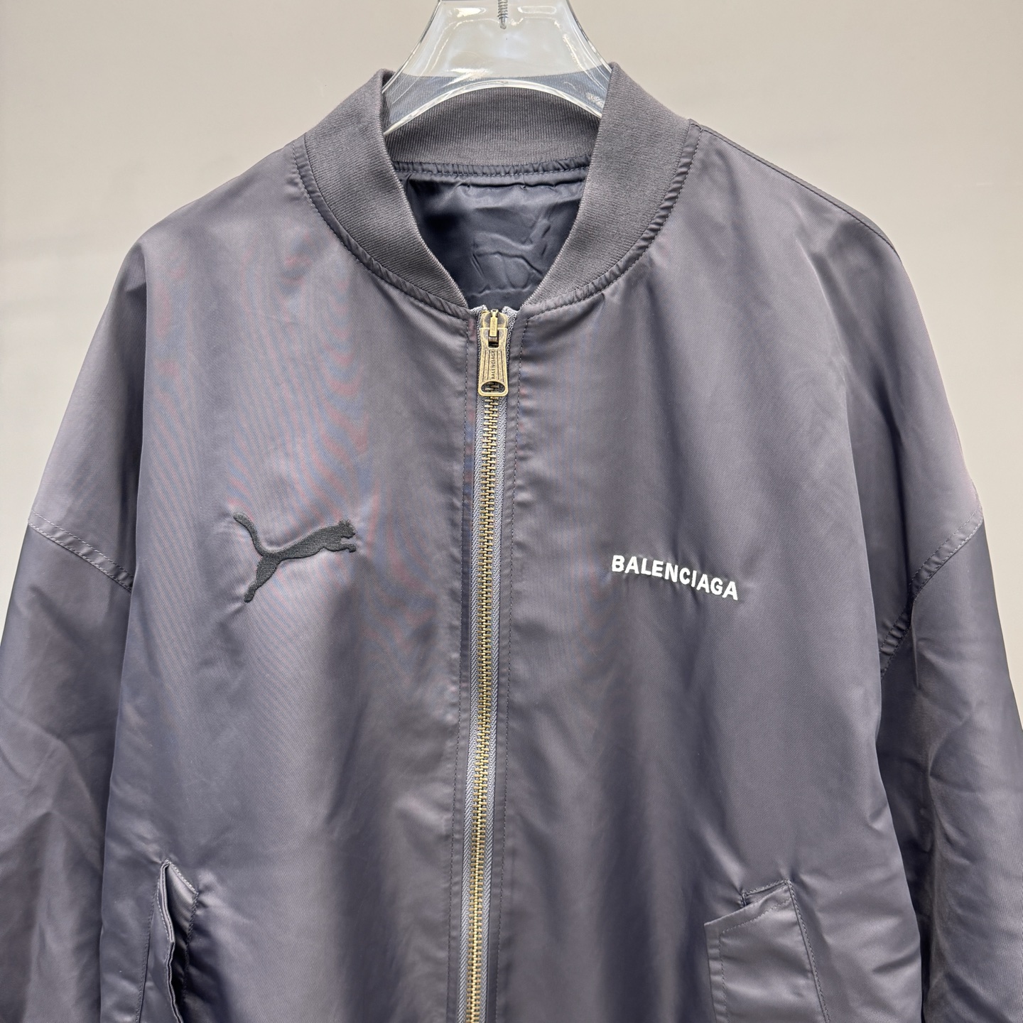 巴黎 ｜ 新款飞行员棉夹克，全身多处经典刺绣标，高密锦纶面料，休闲时尚，男女同款，尺码sml