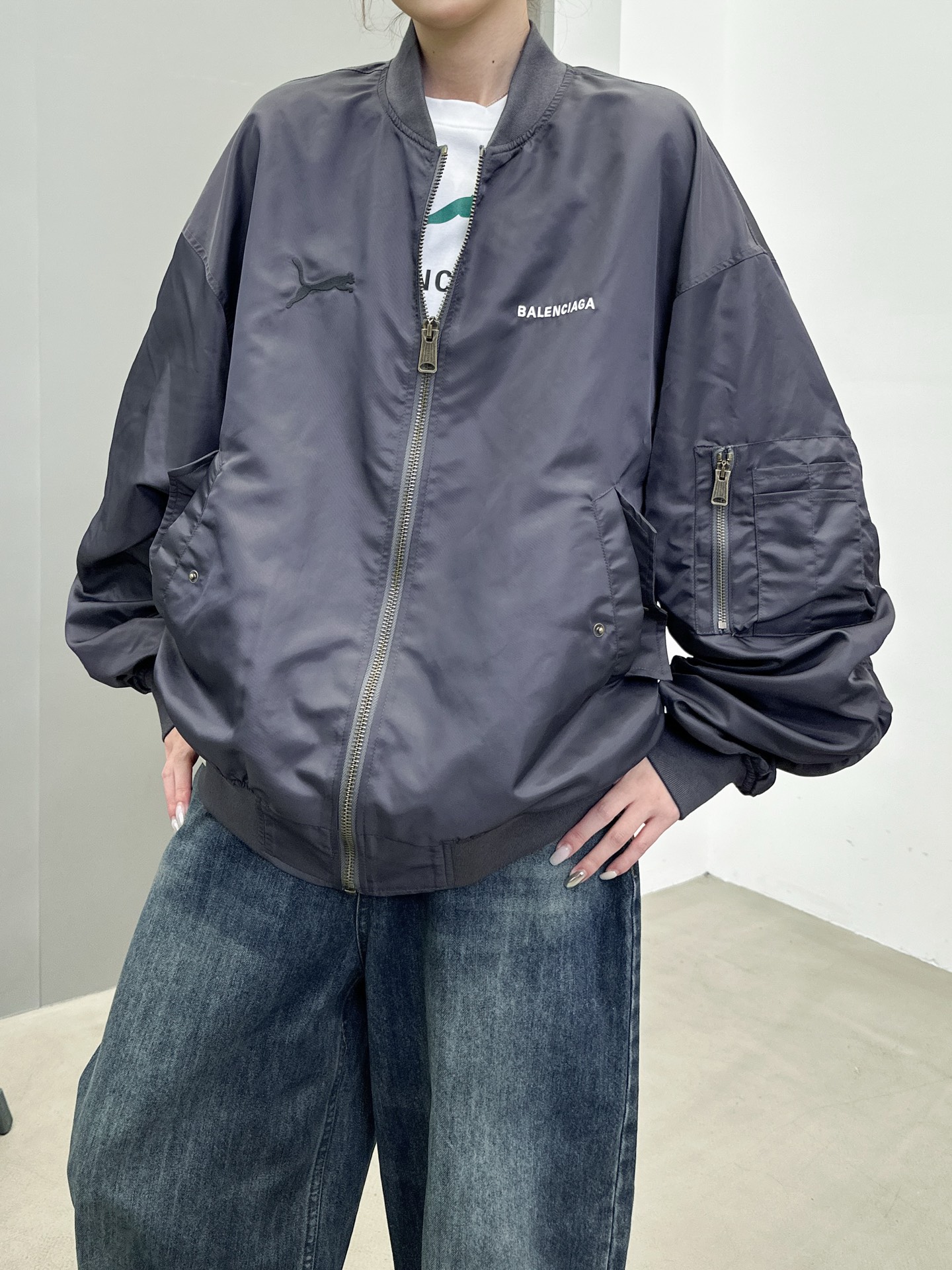 巴黎 ｜ 新款飞行员棉夹克，全身多处经典刺绣标，高密锦纶面料，休闲时尚，男女同款，尺码sml