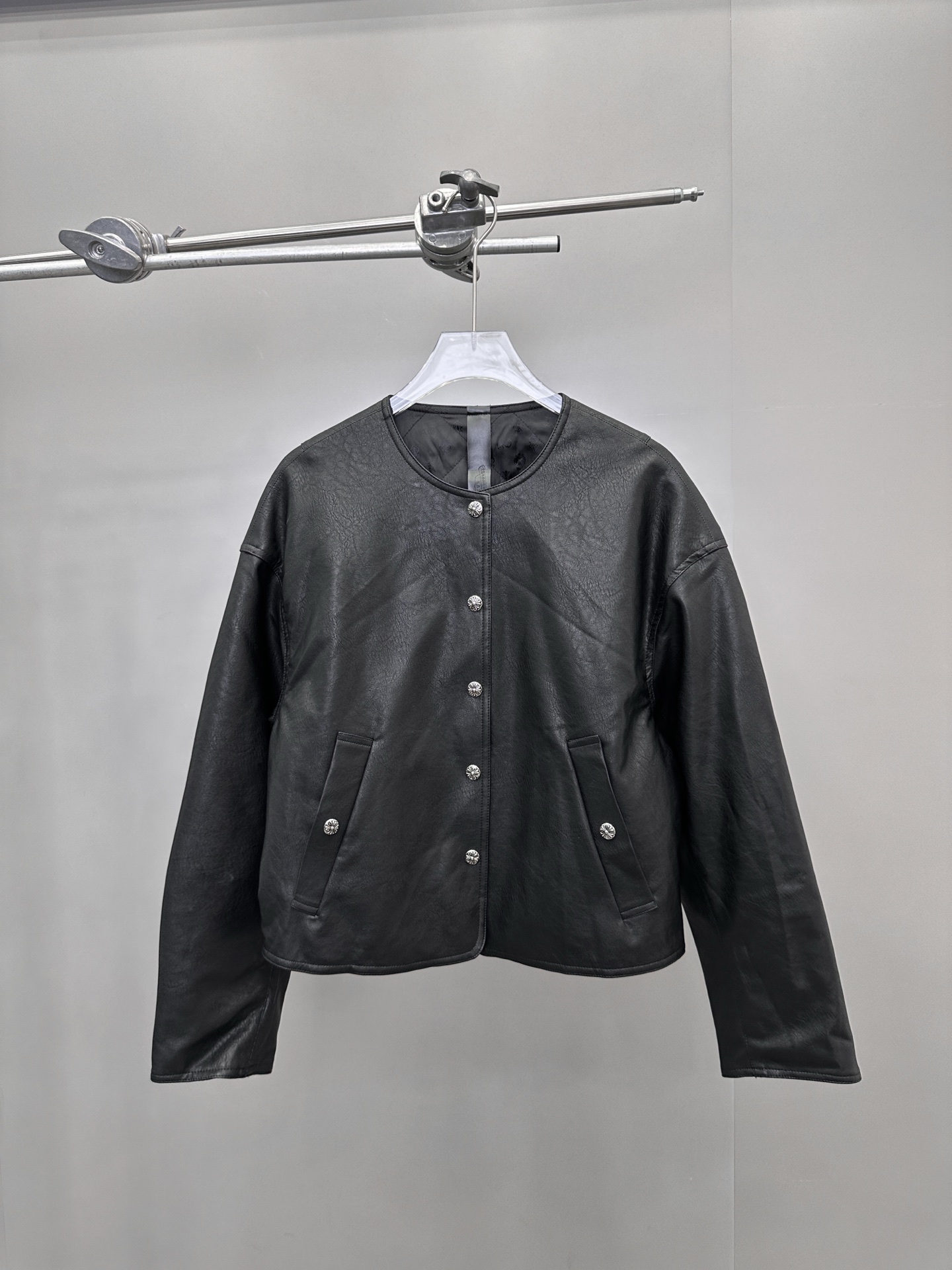 克罗心 ｜ 新款棉夹克，经典五金纽扣，进口环保pu面料棉夹克，尺码sml