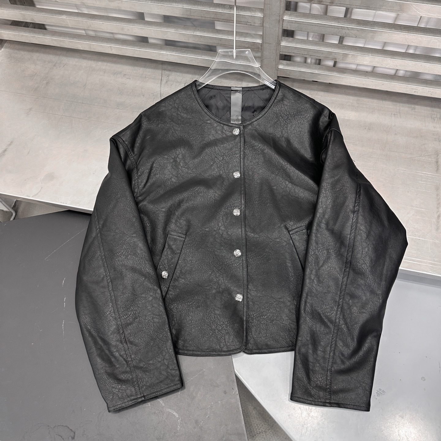 克罗心 ｜ 新款棉夹克，经典五金纽扣，进口环保pu面料棉夹克，尺码sml