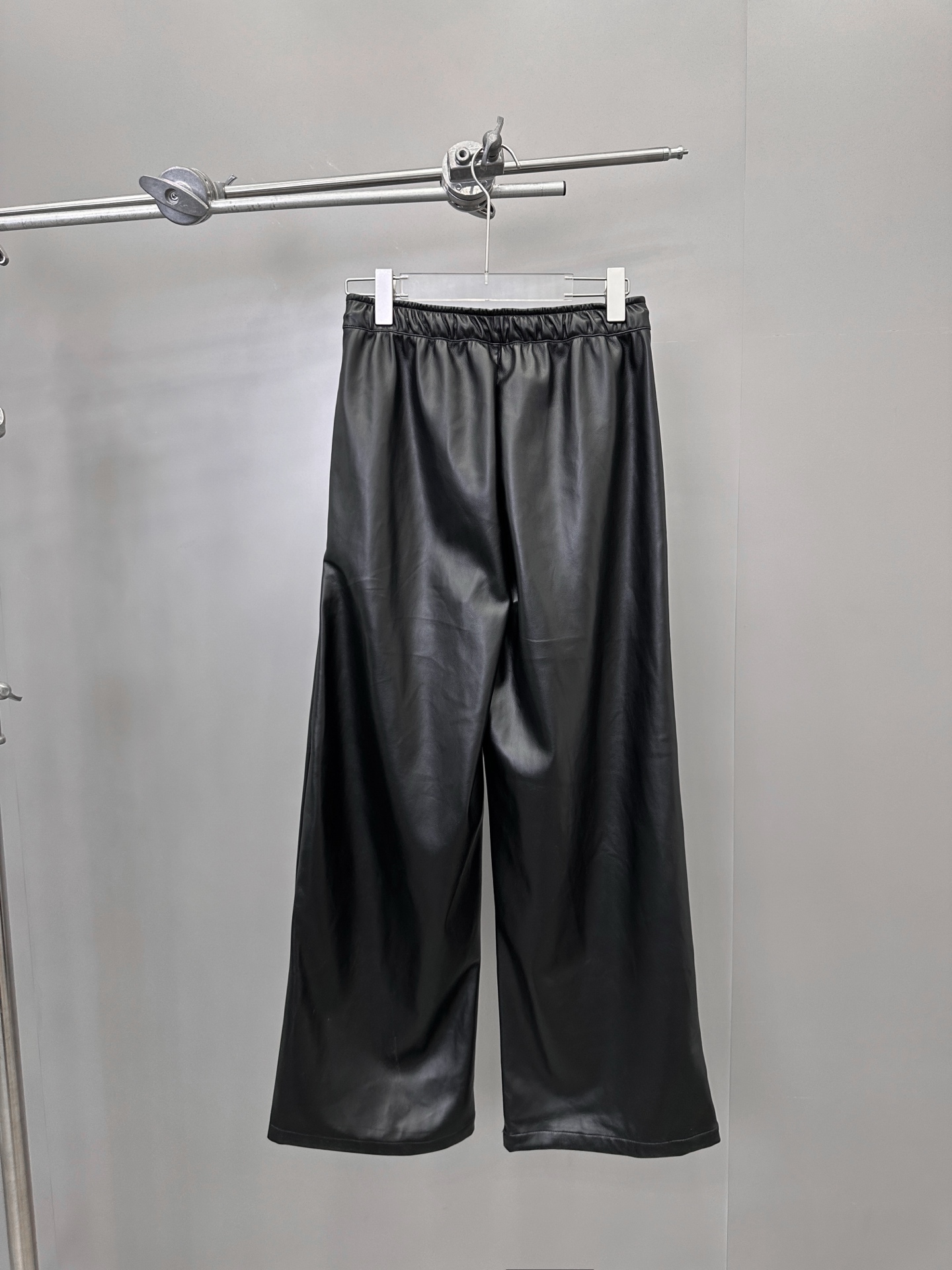 克罗心 ｜ 新款休闲裤，手工车十字标工艺加特殊pu面料，休闲时尚，尺码sml