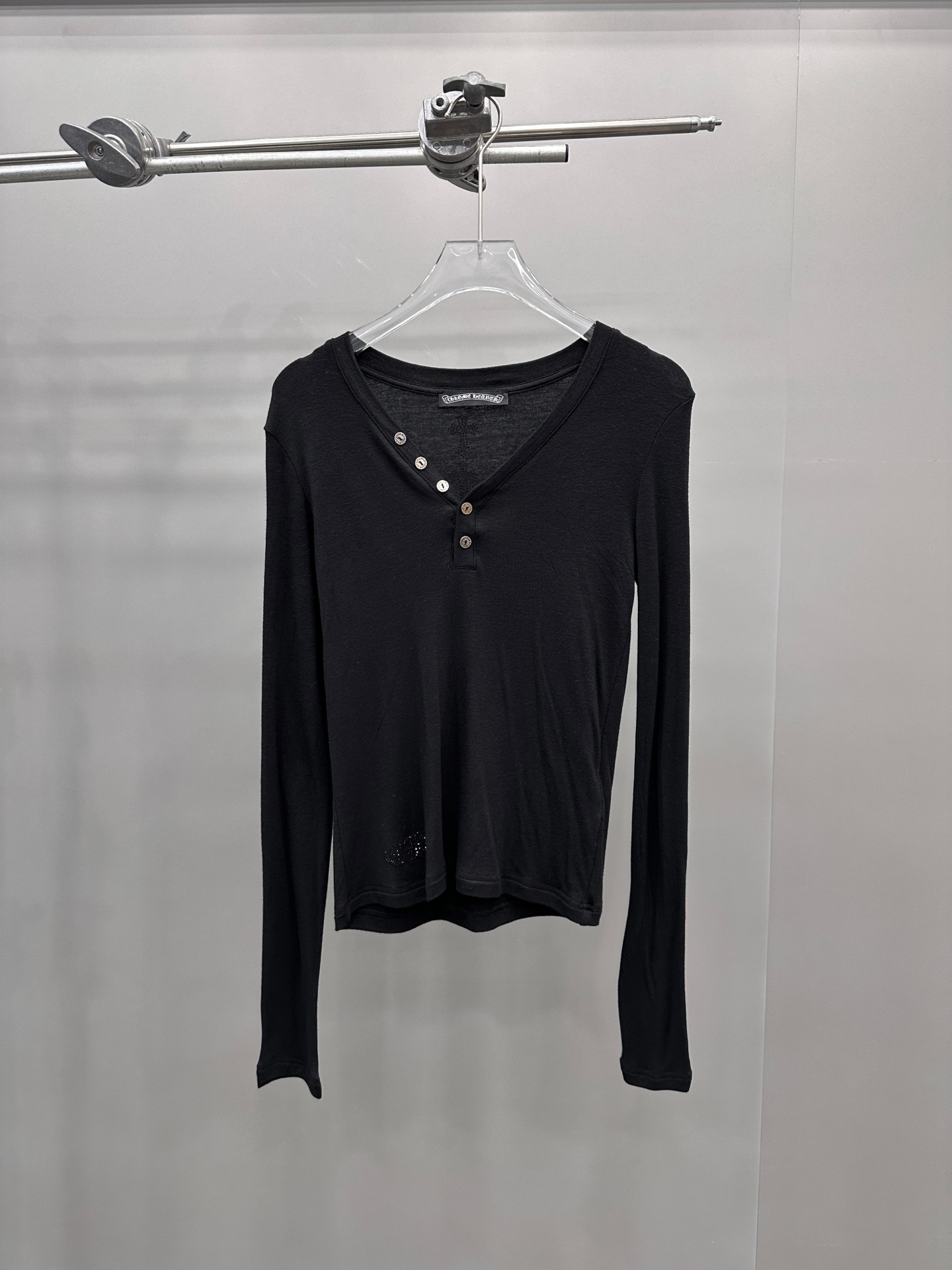 克罗心 ｜ 新款长袖打底，经典五金扣子搭配羊毛混纺面料，烫钻十字标工艺女人味高级感拉满，尺码sml