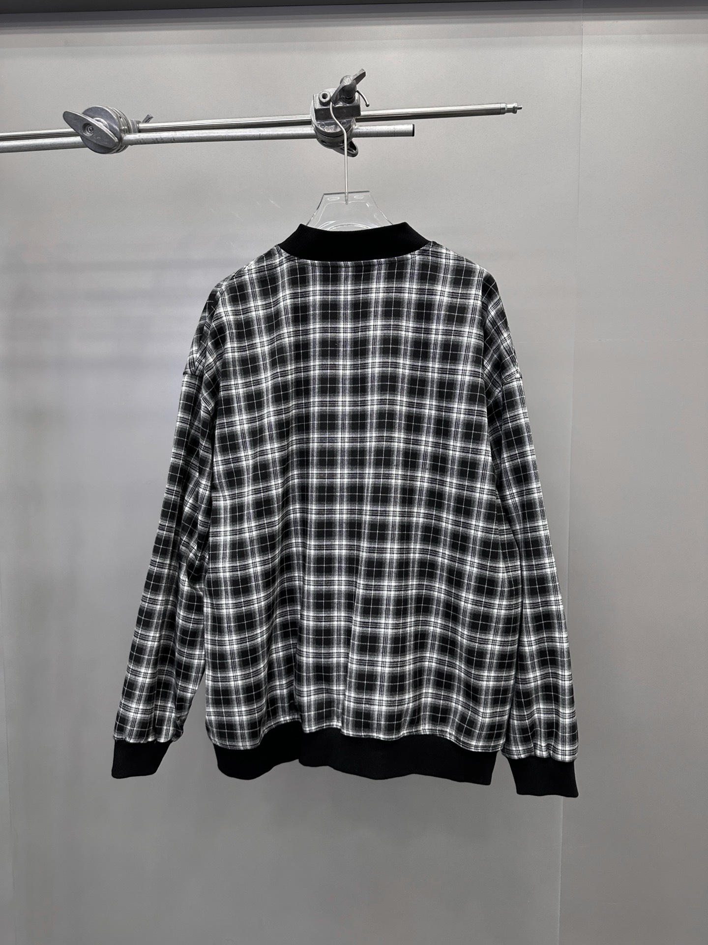 巴黎 ｜ 新款格子外套，经典刺绣标，原版格子面料加人丝提花里布，休闲时尚男女同款，尺码sml