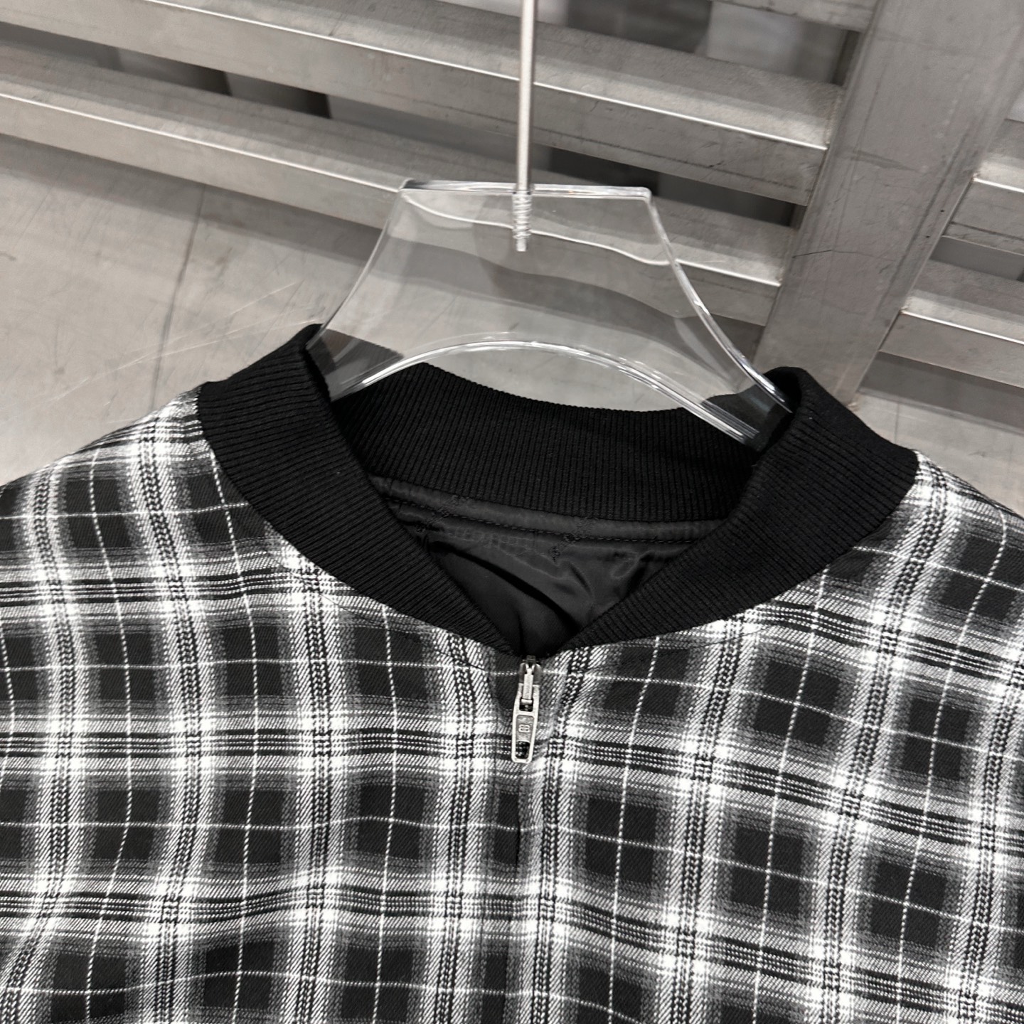 巴黎 ｜ 新款格子外套，经典刺绣标，原版格子面料加人丝提花里布，休闲时尚男女同款，尺码sml