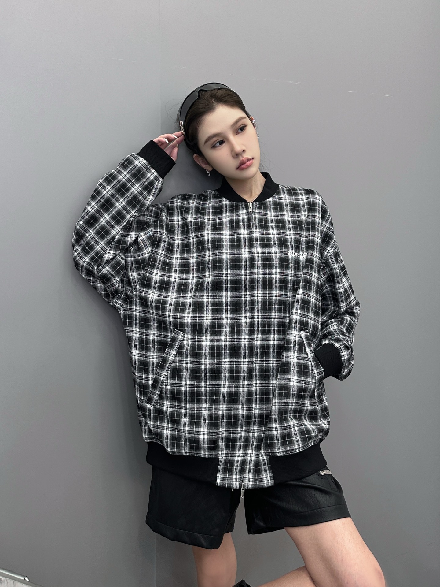 巴黎 ｜ 新款格子外套，经典刺绣标，原版格子面料加人丝提花里布，休闲时尚男女同款，尺码sml