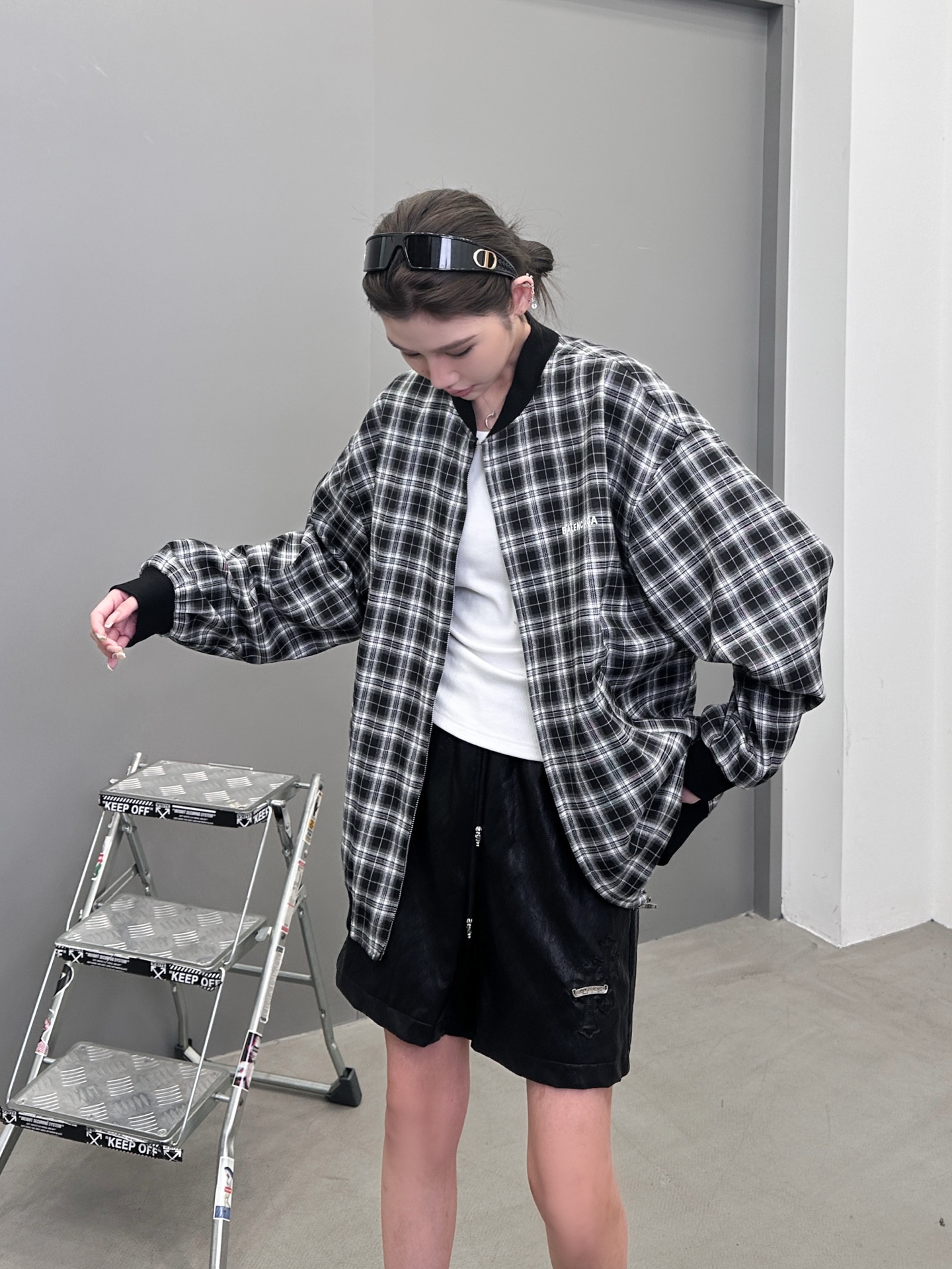 巴黎 ｜ 新款格子外套，经典刺绣标，原版格子面料加人丝提花里布，休闲时尚男女同款，尺码sml