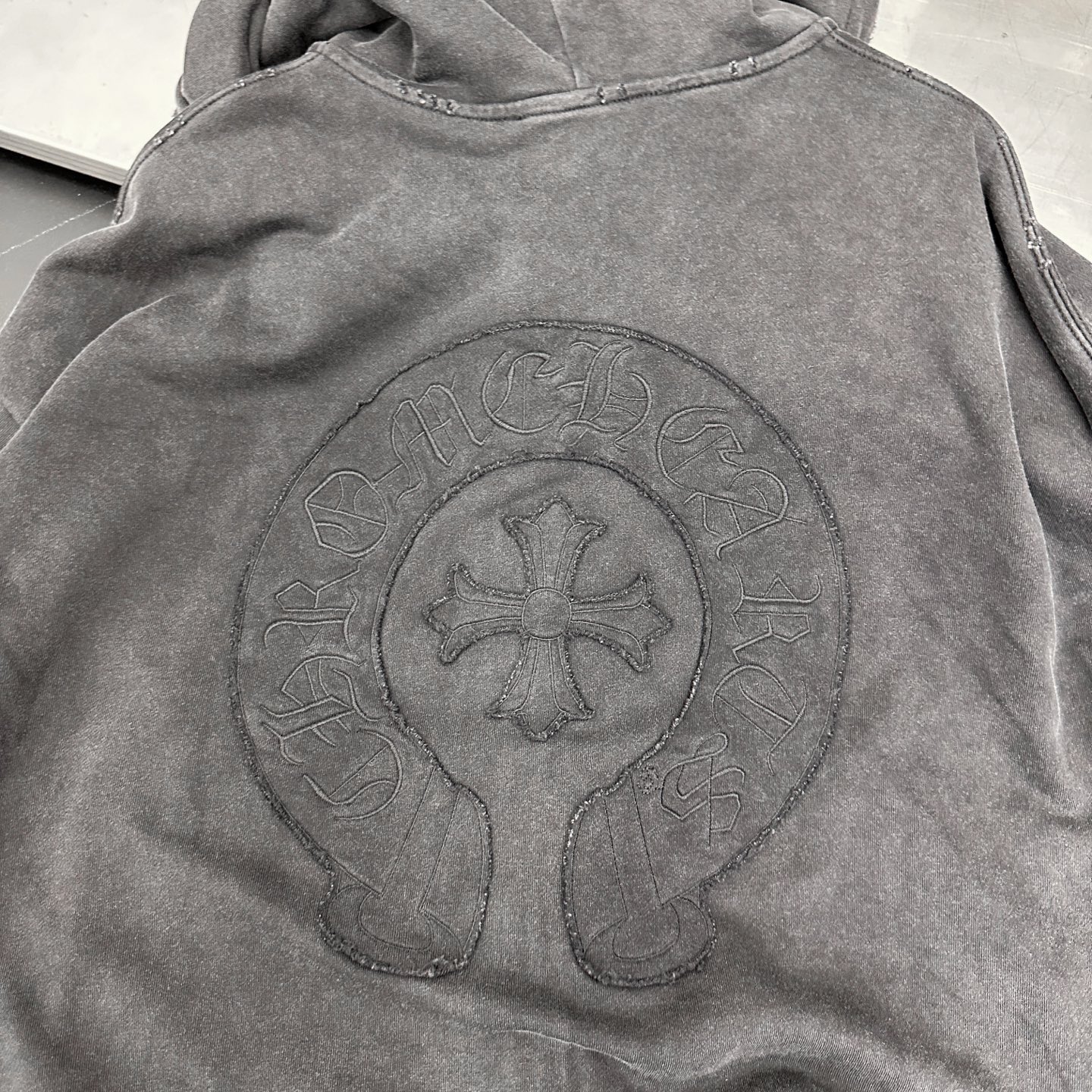 克罗心 ｜ 新款卫衣开衫，成衣洗水炒色加4处贴布绣重工工艺，男女同款，尺码sml