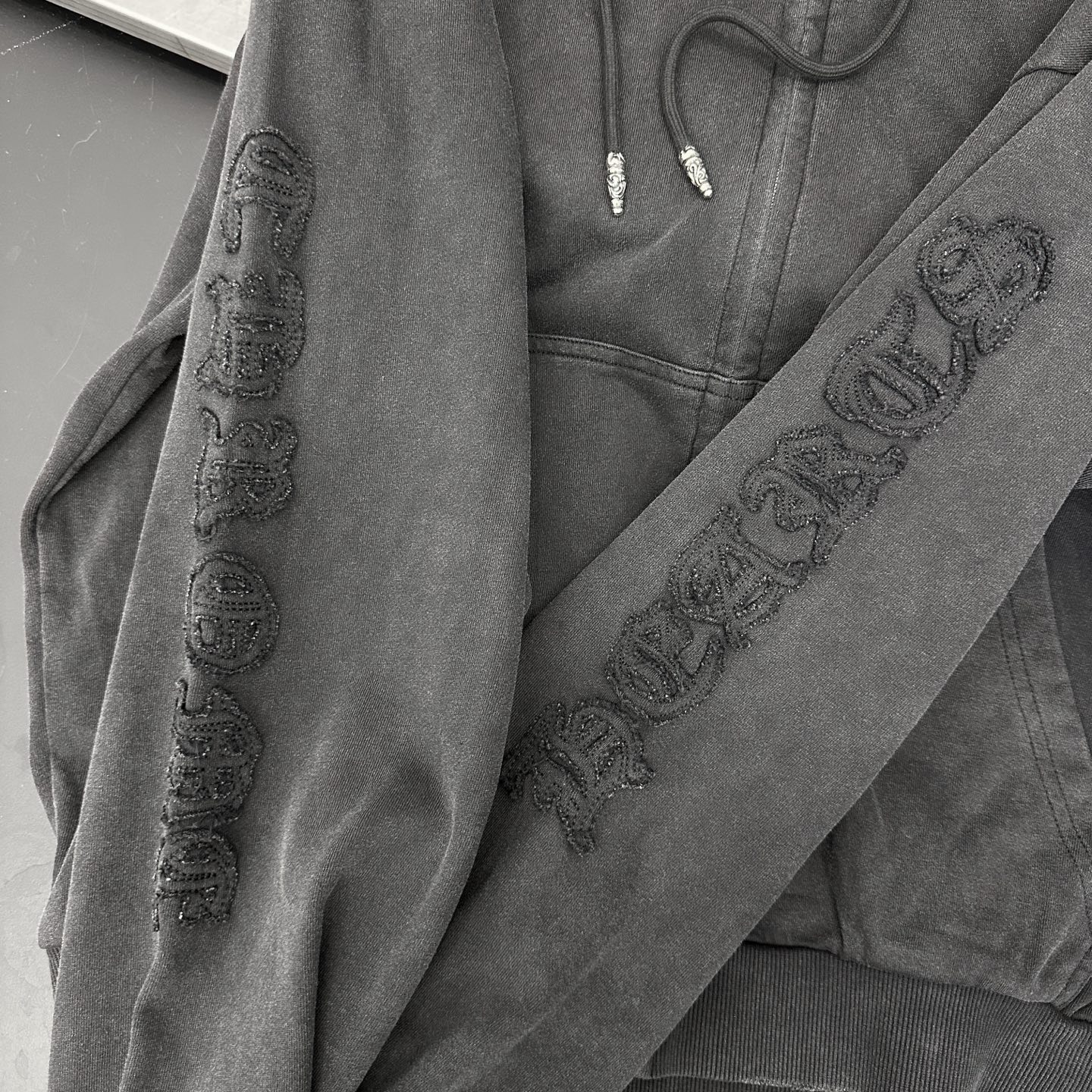 克罗心 ｜ 新款卫衣开衫，成衣洗水炒色加4处贴布绣重工工艺，男女同款，尺码sml