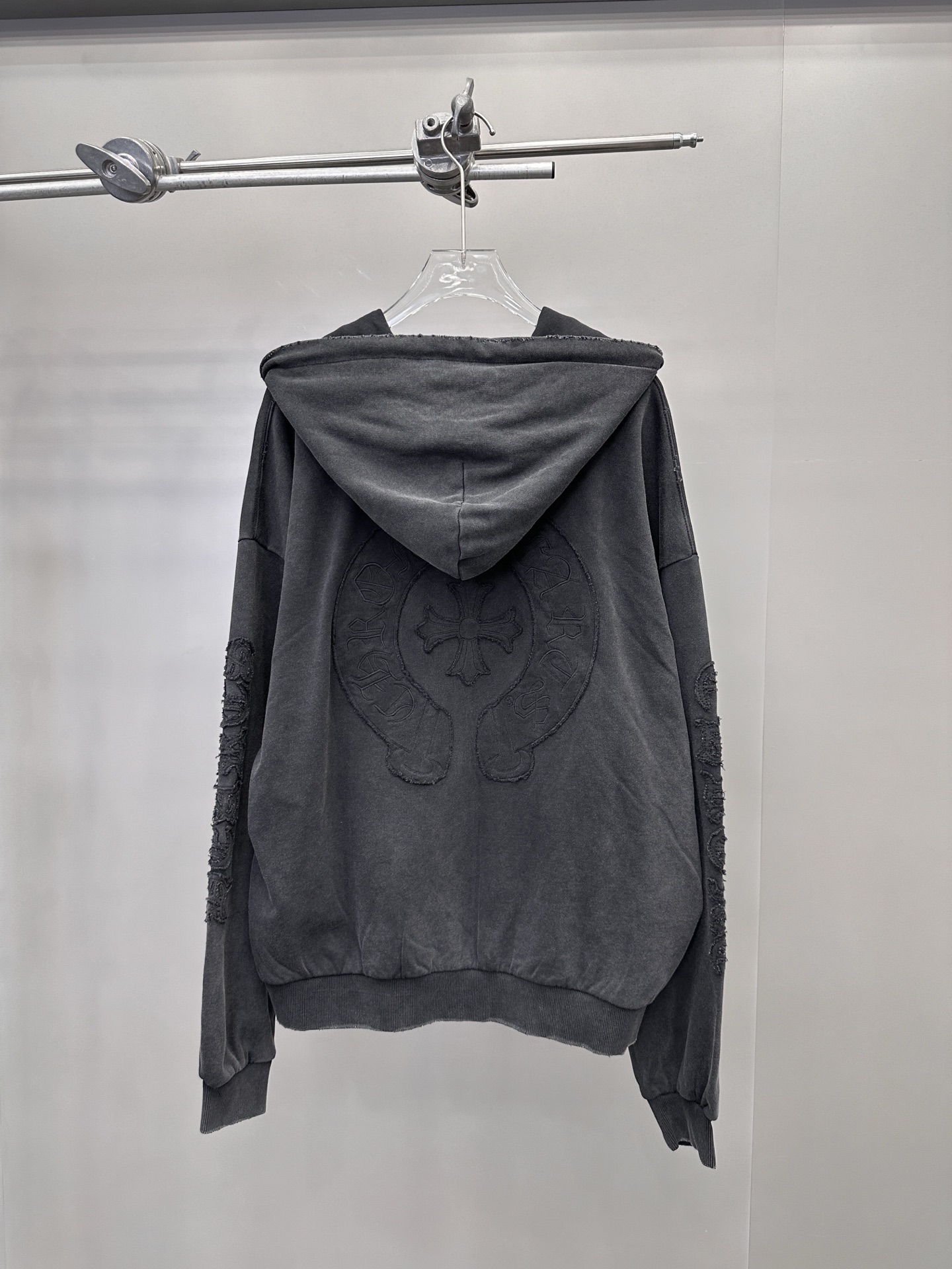 克罗心 ｜ 新款卫衣开衫，成衣洗水炒色加4处贴布绣重工工艺，男女同款，尺码sml