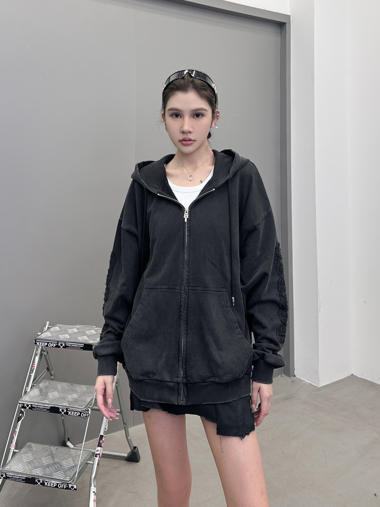 克罗心 ｜ 新款卫衣开衫，成衣洗水炒色加4处贴布绣重工工艺，男女同款，尺码sml