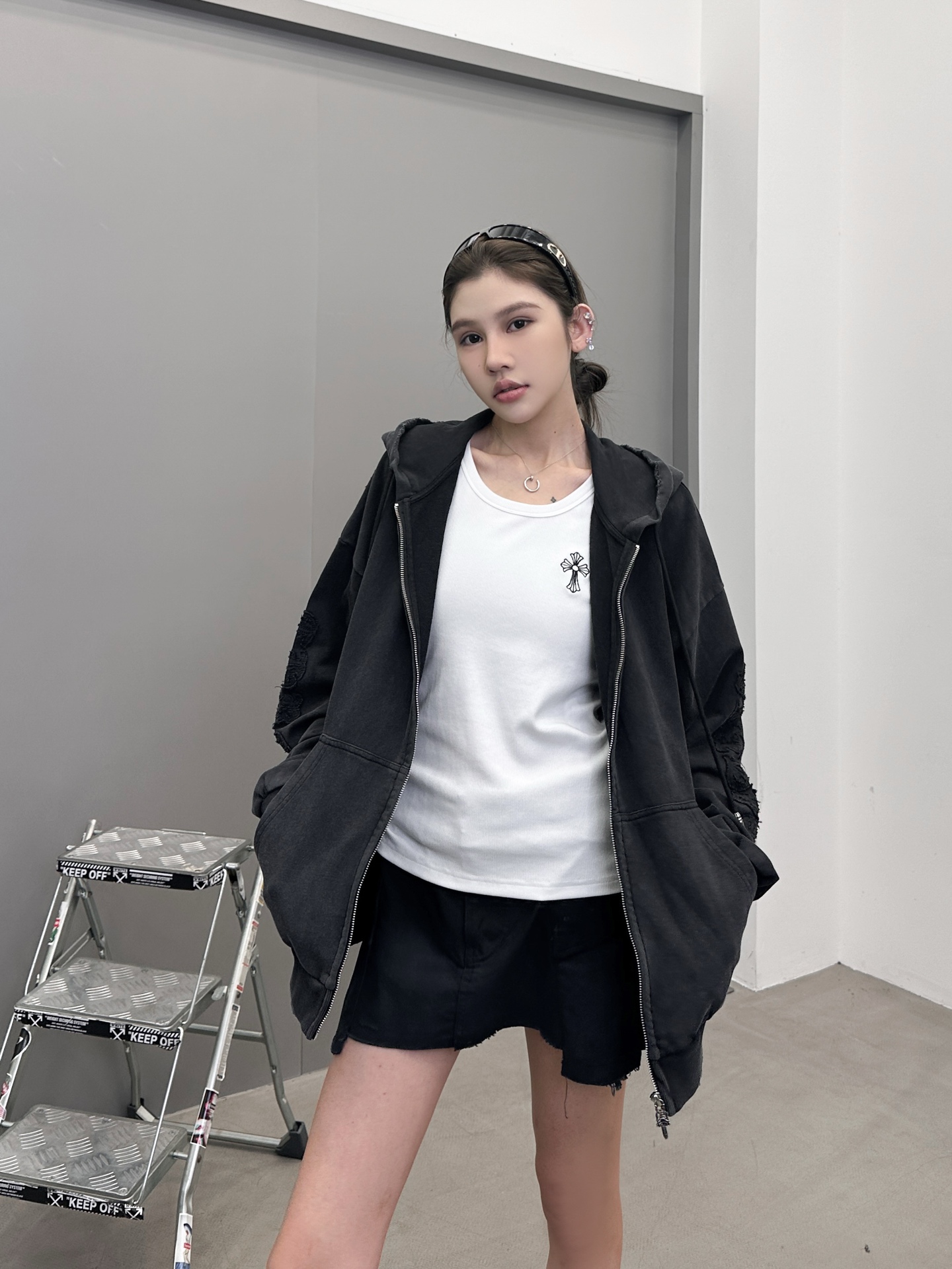 克罗心 ｜ 新款卫衣开衫，成衣洗水炒色加4处贴布绣重工工艺，男女同款，尺码sml