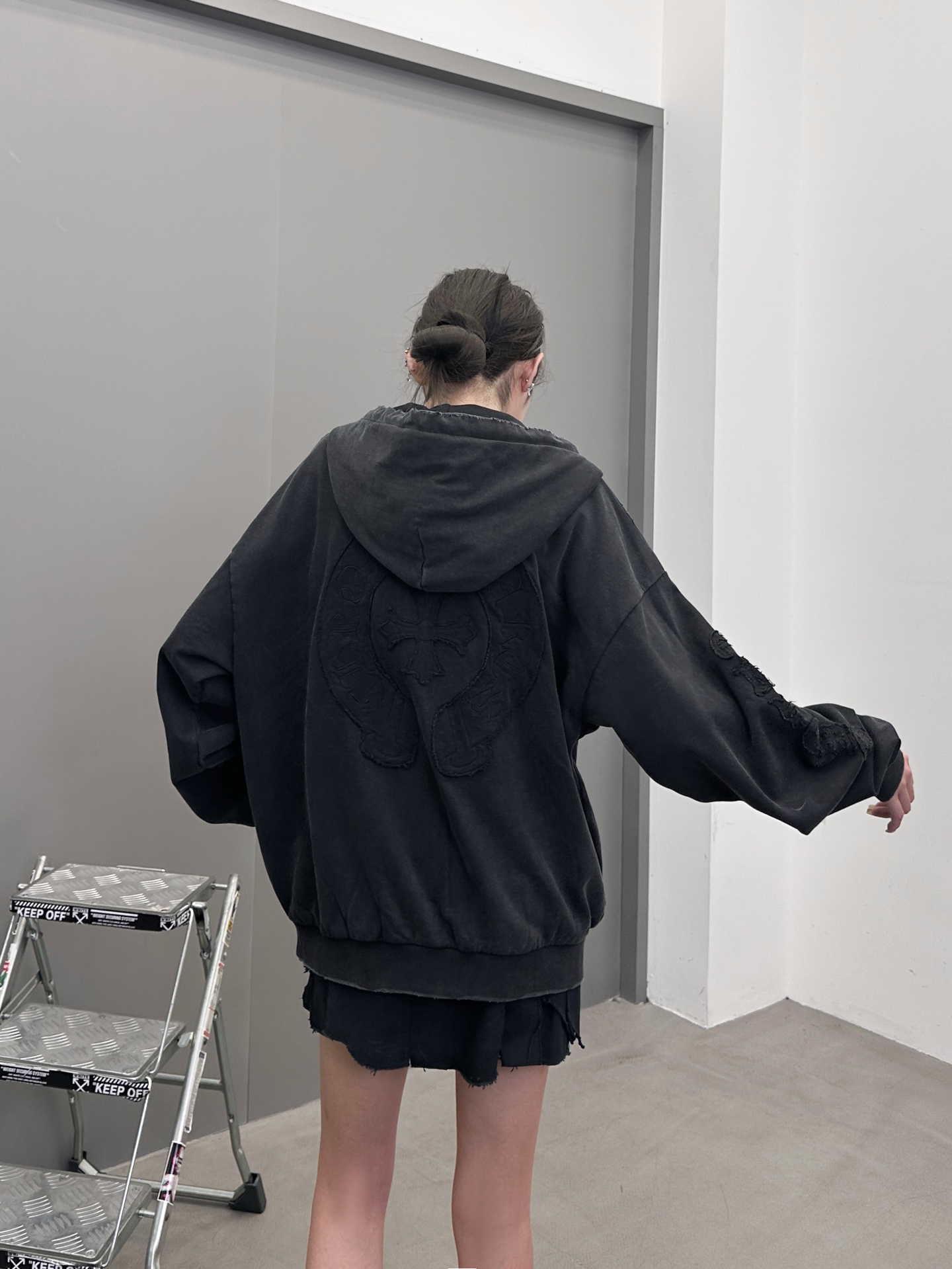 克罗心 ｜ 新款卫衣开衫，成衣洗水炒色加4处贴布绣重工工艺，男女同款，尺码sml