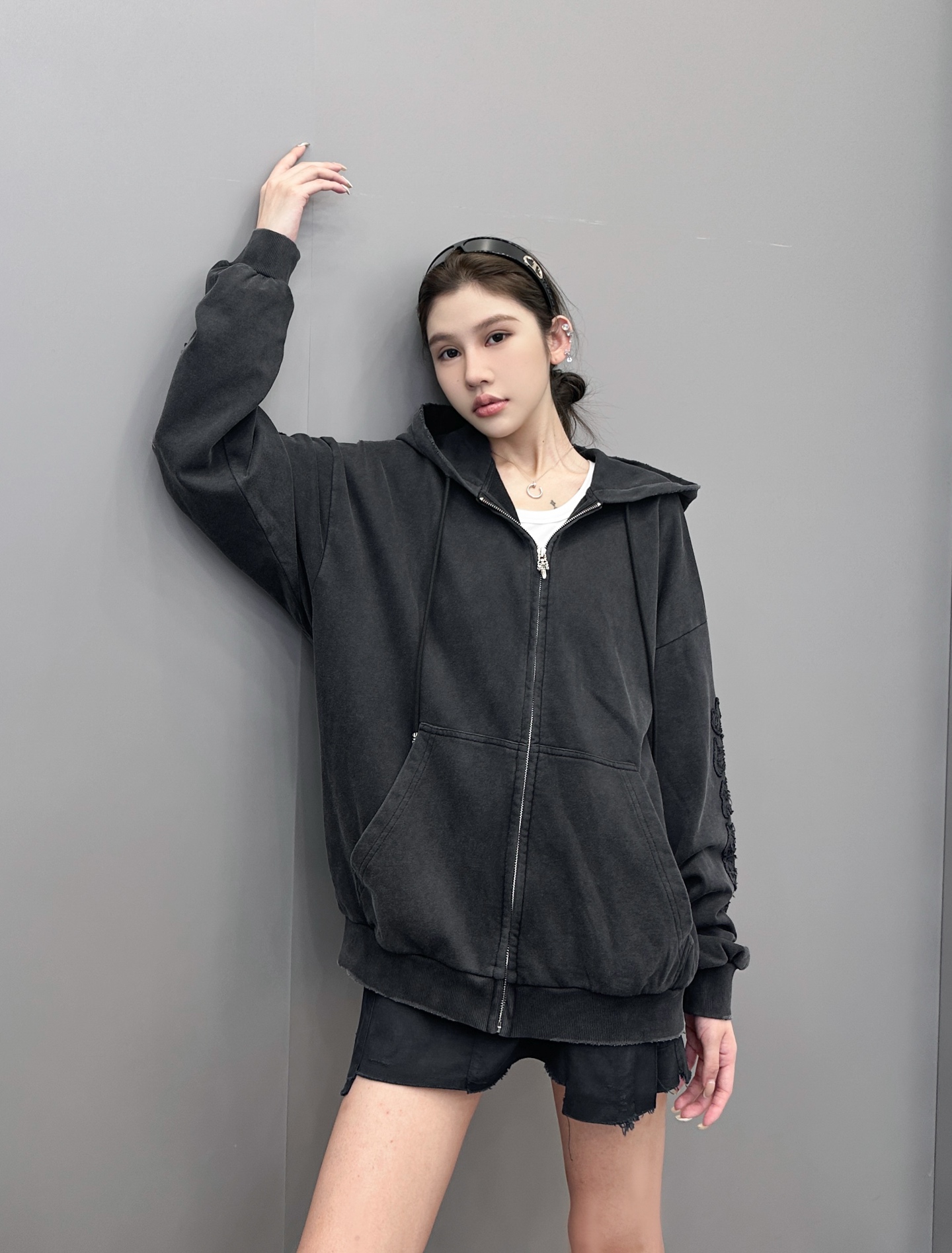 克罗心 ｜ 新款卫衣开衫，成衣洗水炒色加4处贴布绣重工工艺，男女同款，尺码sml