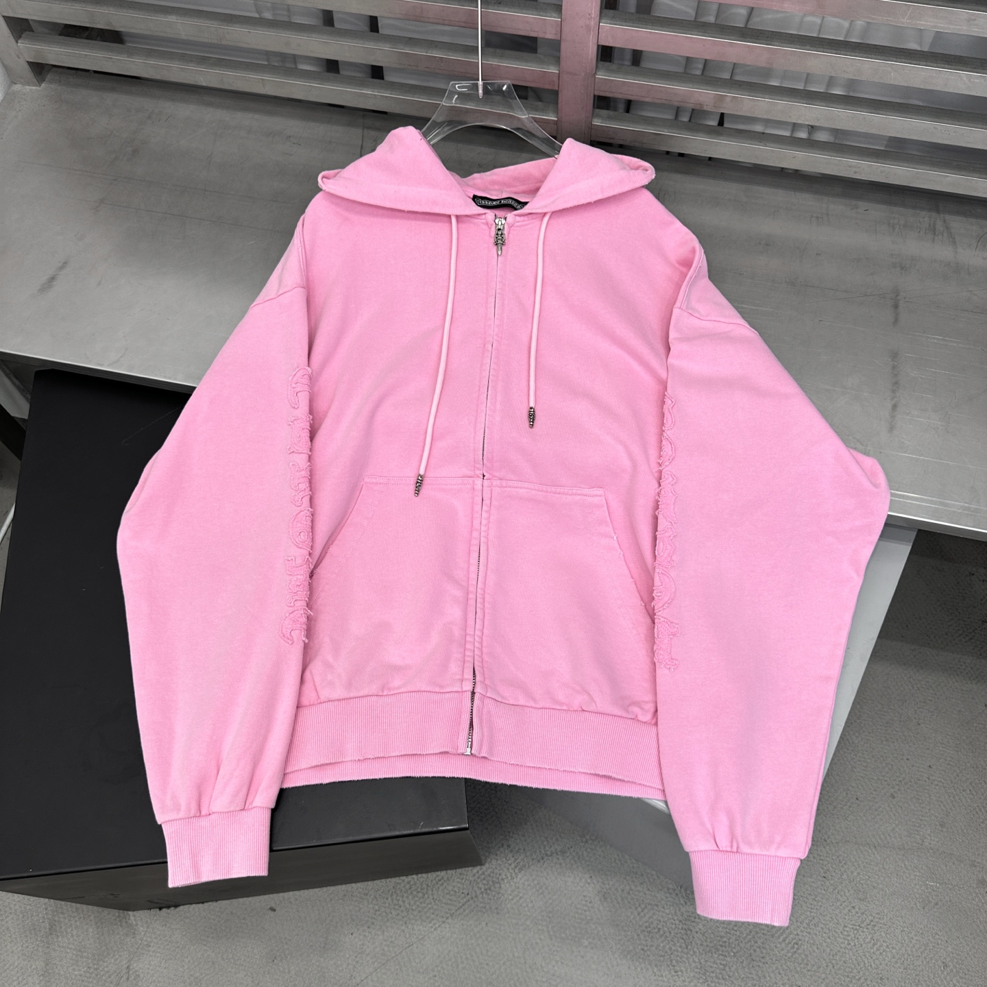 克罗心 ｜ 新款卫衣开衫，成衣洗水炒色加4处贴布绣重工工艺，男女同款，尺码sml