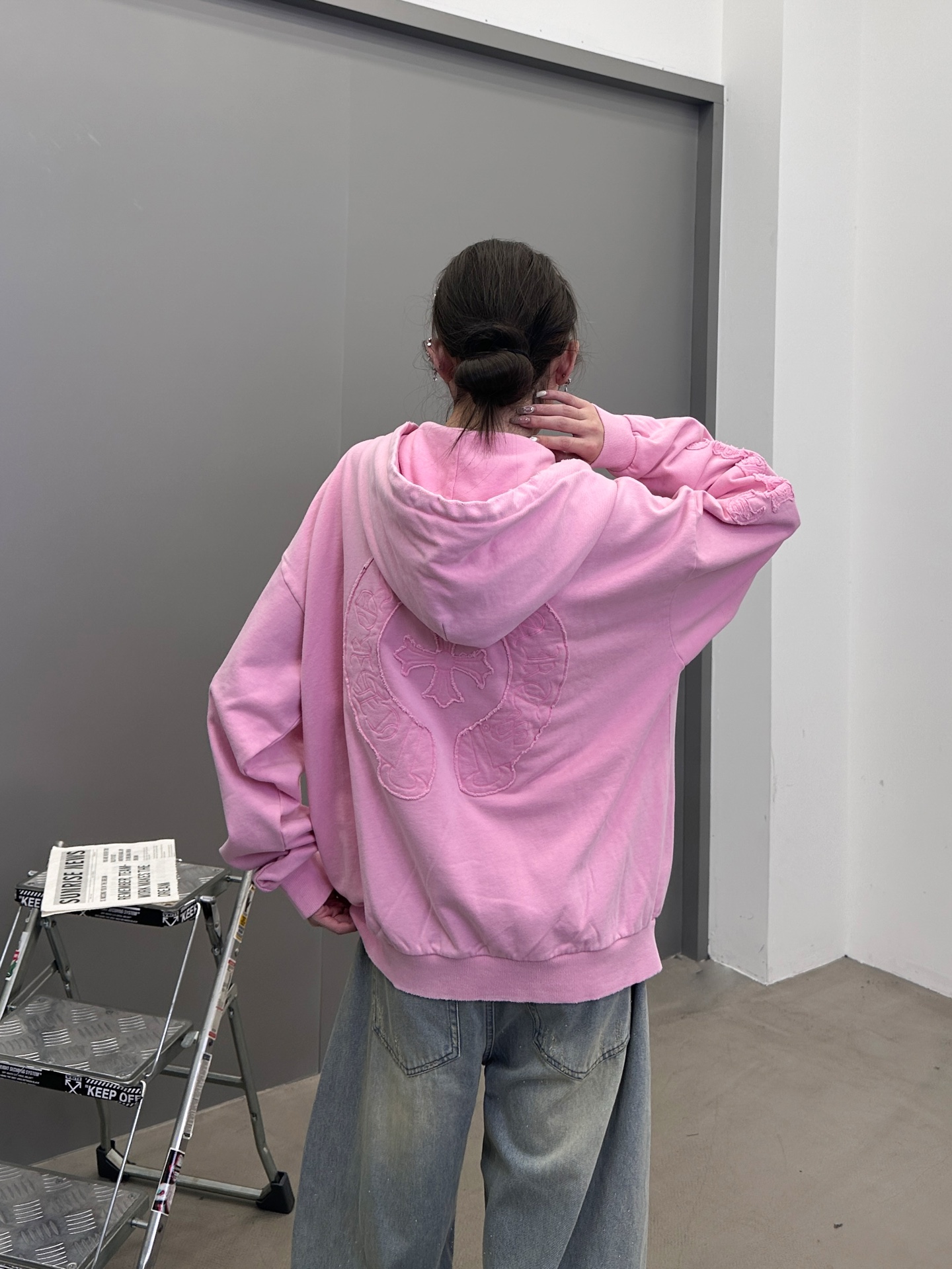 克罗心 ｜ 新款卫衣开衫，成衣洗水炒色加4处贴布绣重工工艺，男女同款，尺码sml