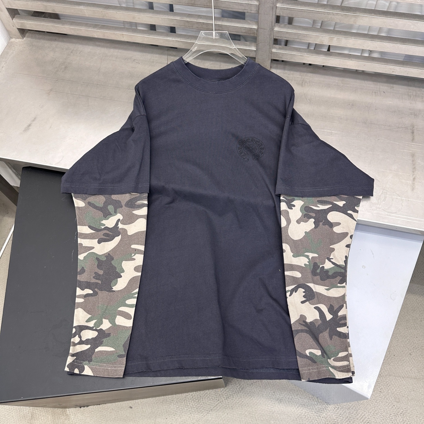 克罗心 ｜ 新款长袖打底，成衣洗水炒色印花工艺加坯布迷彩印花，假两件做工，男女同款，尺码sml