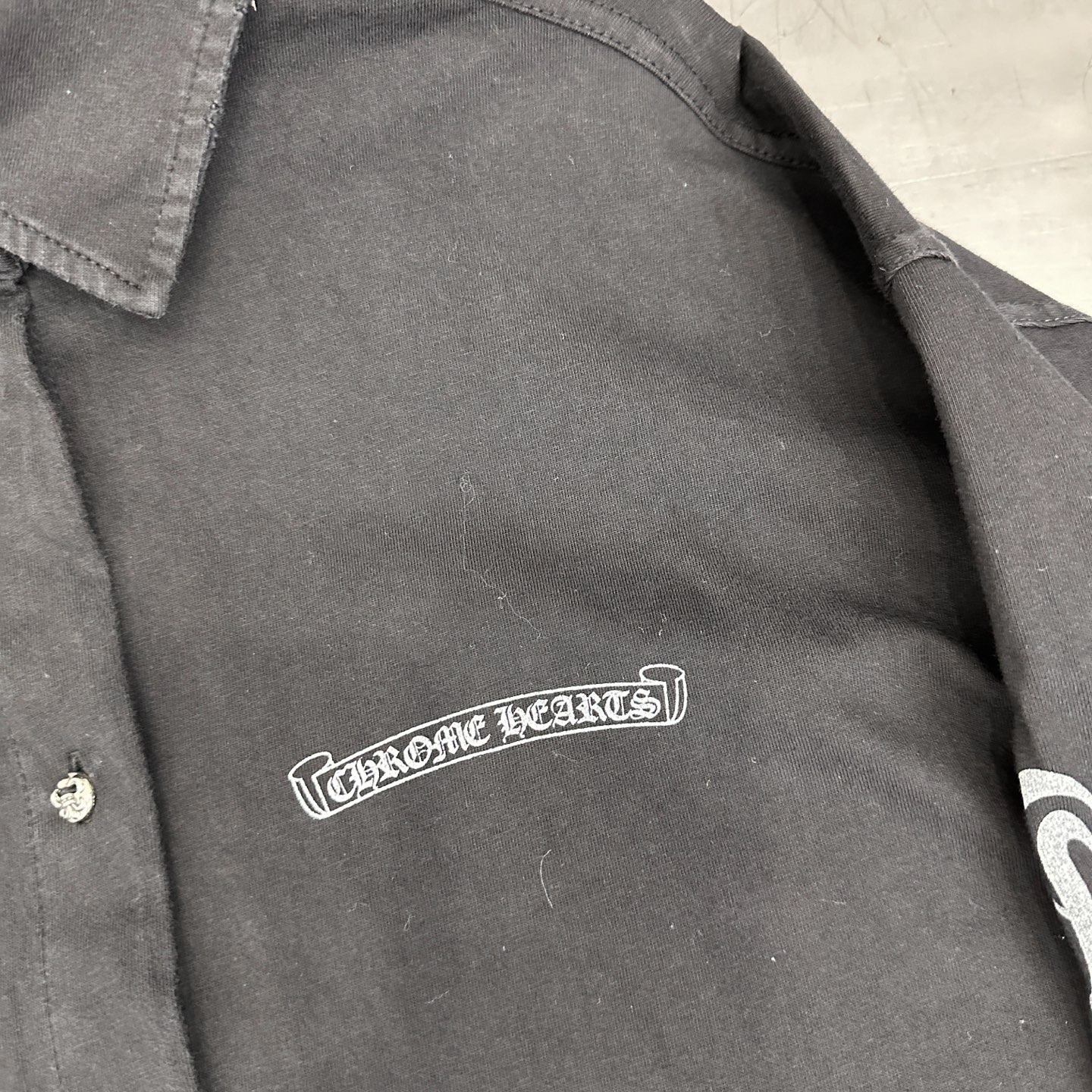 克罗心 ｜ 新款衬衣，成衣洗水喷色吊磨加5处印花工艺，男女同款，100%棉，尺码sml