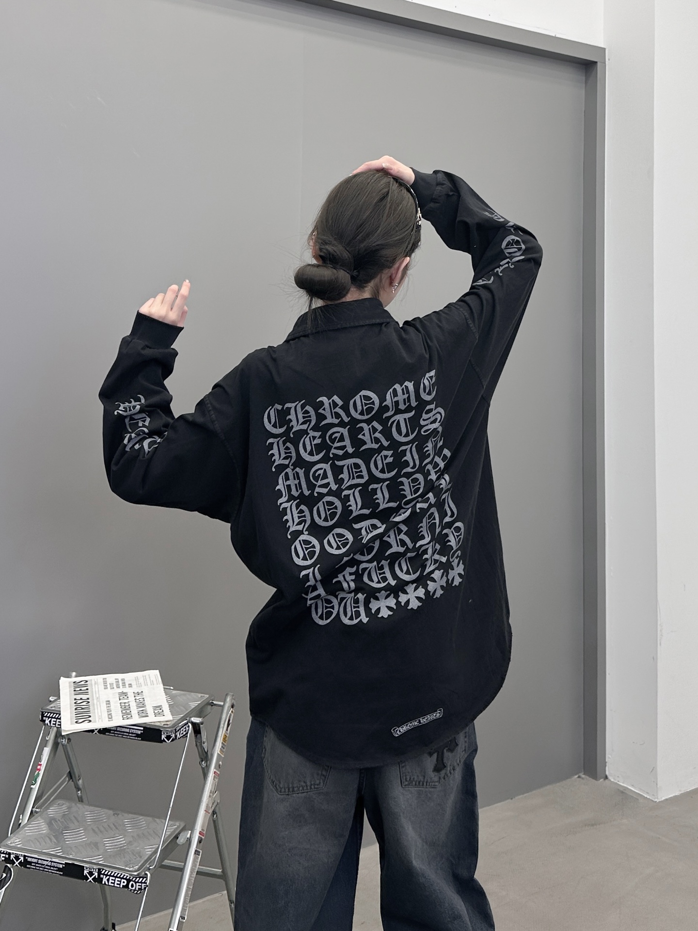 克罗心 ｜ 新款衬衣，成衣洗水喷色吊磨加5处印花工艺，男女同款，100%棉，尺码sml