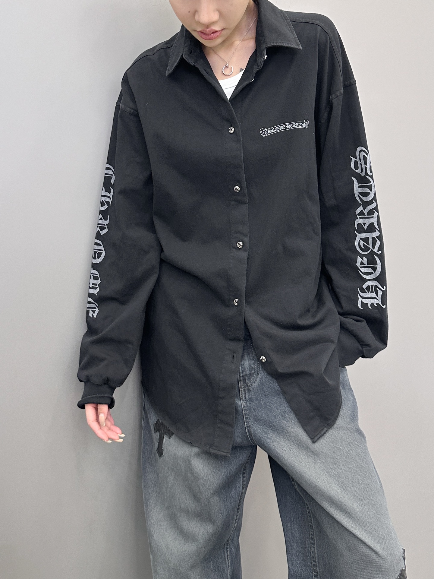 克罗心 ｜ 新款衬衣，成衣洗水喷色吊磨加5处印花工艺，男女同款，100%棉，尺码sml