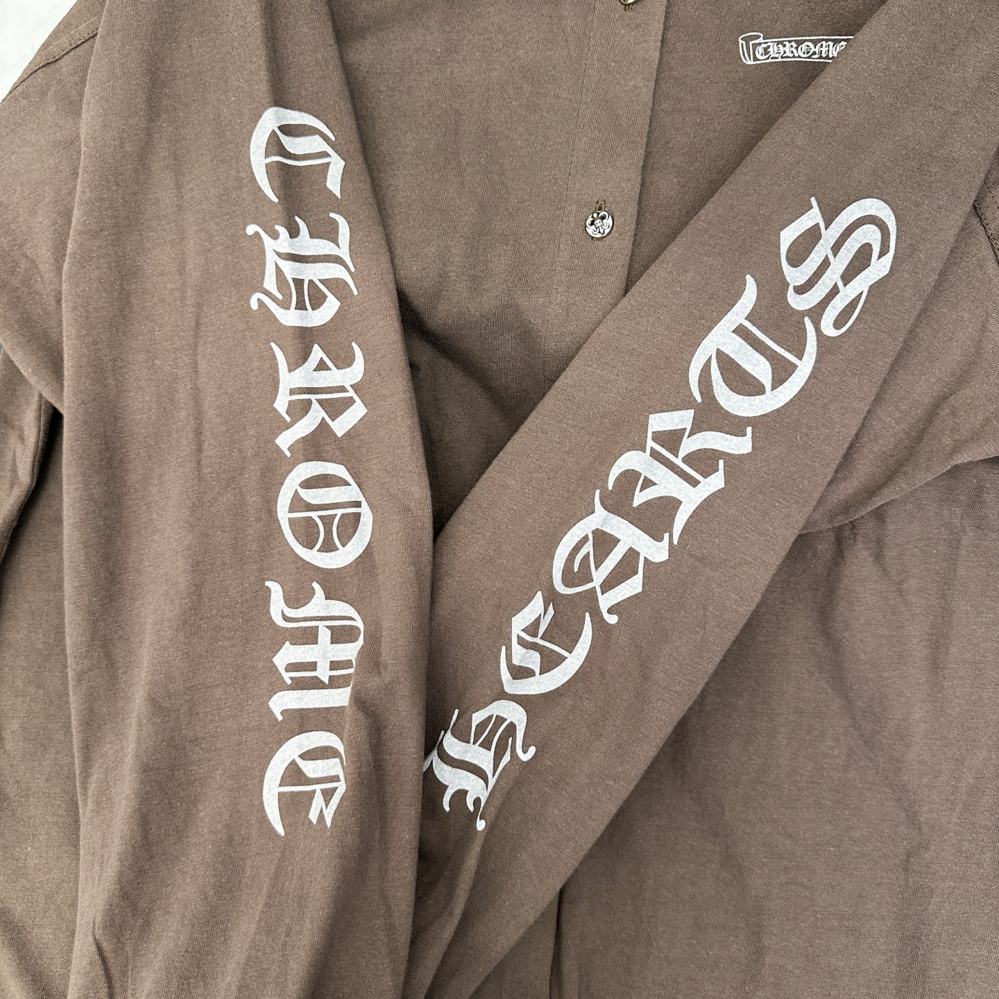 克罗心 ｜ 新款衬衣，成衣洗水喷色吊磨加5处印花工艺，男女同款，100%棉，尺码sml