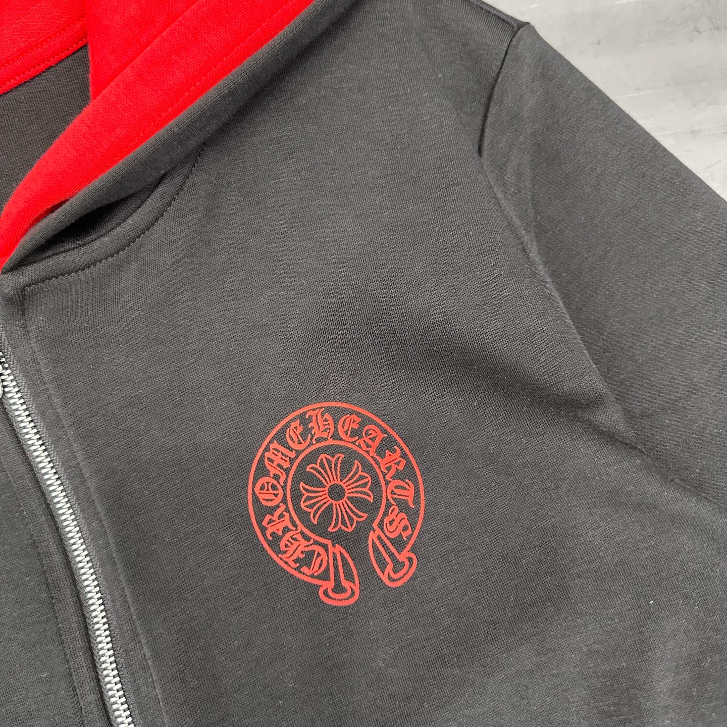 克罗心 ｜ 新款开衫卫衣，成衣洗水加前后印花工艺，假两件卫衣做工，休闲时尚，尺码sml