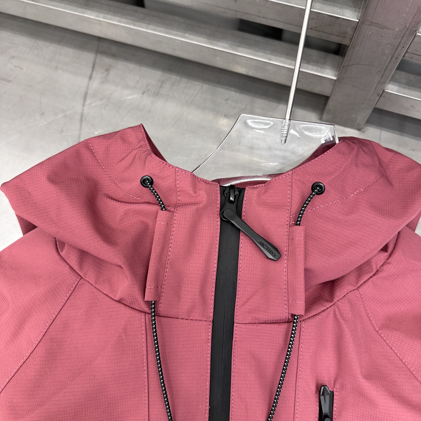 鸟 ｜ 新款硬壳休闲冲锋衣，经典刺绣标工艺，三防硬壳机能面料，功能性里布面料，时尚前卫，男女同款，尺码s