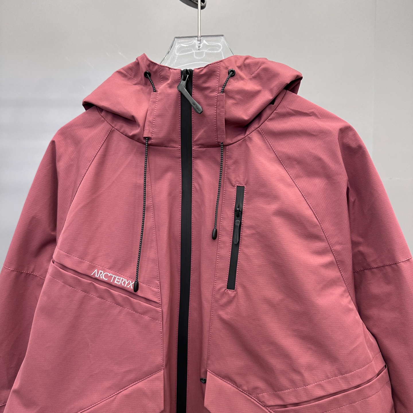 鸟 ｜ 新款硬壳休闲冲锋衣，经典刺绣标工艺，三防硬壳机能面料，功能性里布面料，时尚前卫，男女同款，尺码s