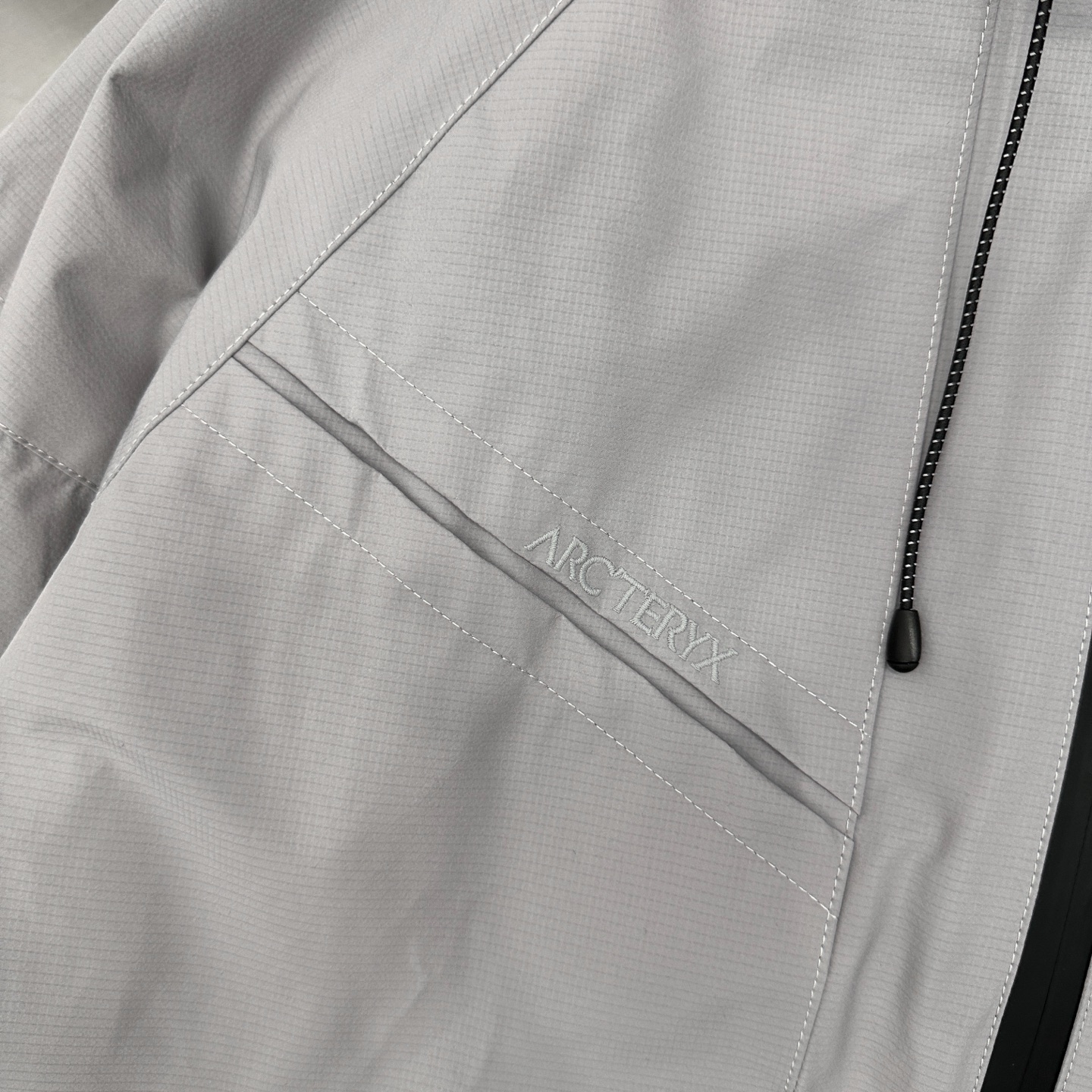 鸟 ｜ 新款硬壳休闲冲锋衣，经典刺绣标工艺，三防硬壳机能面料，功能性里布面料，时尚前卫，男女同款，尺码s